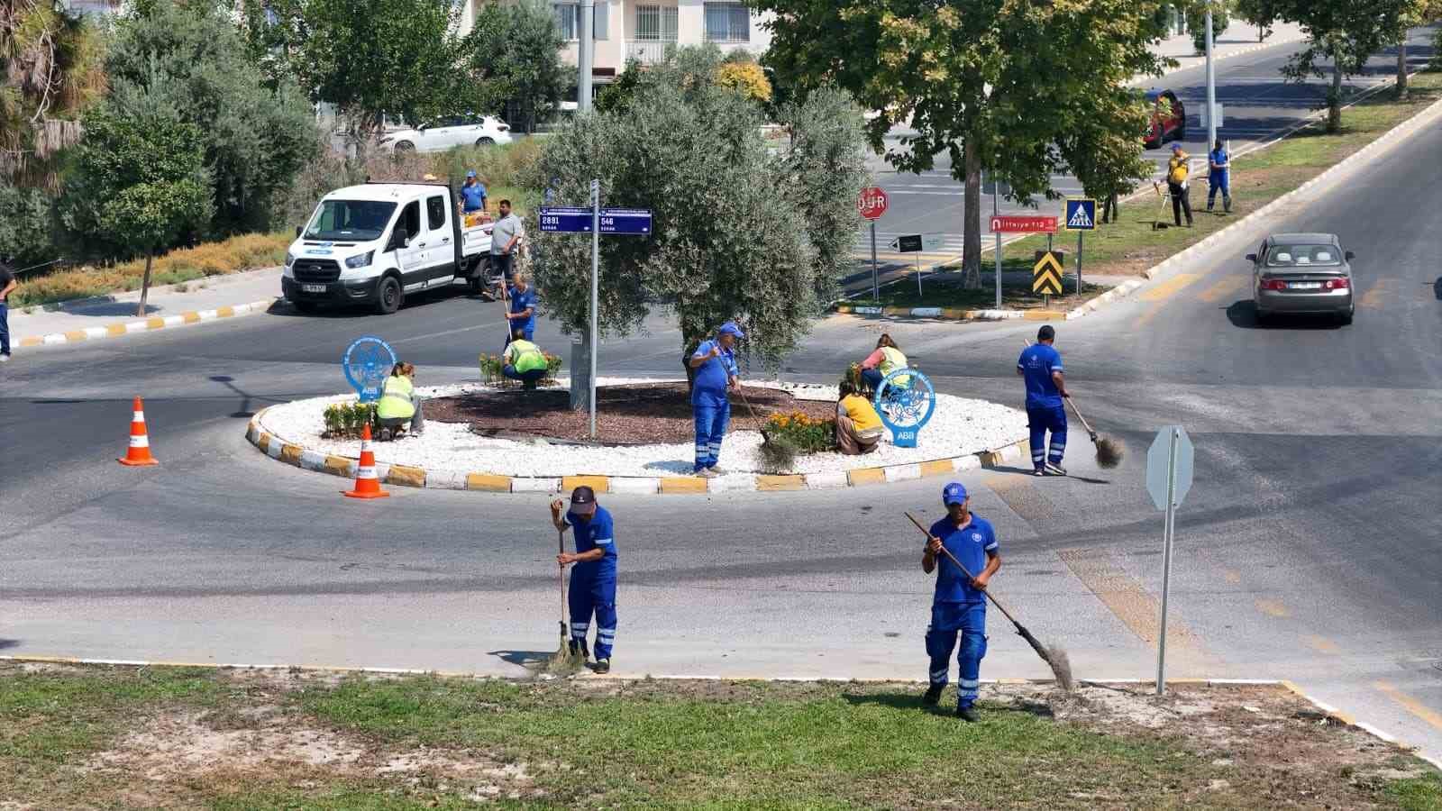 Aydin Buyuksehir Kusadasinda Calismalarini Suruduruyor 66Ebbb41Ce4A2F6B4A88B92F97861E42