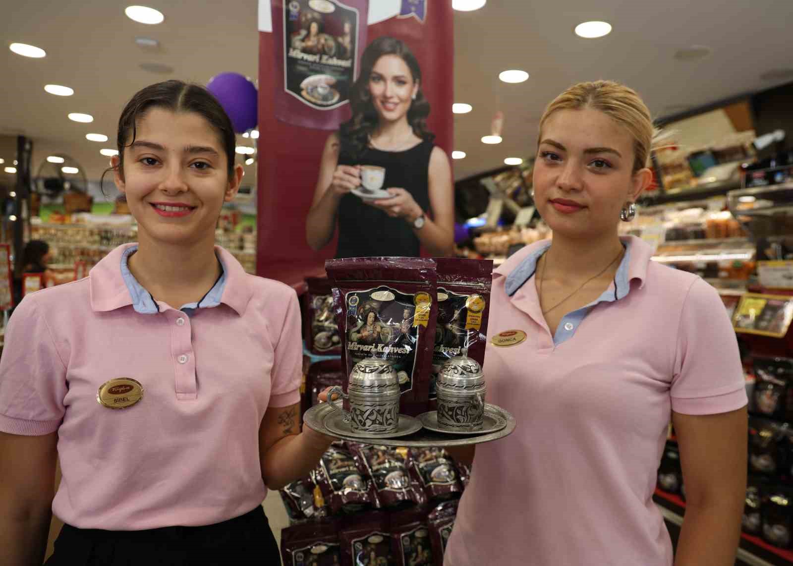 Aydinda Dogan Mirvari Kahve Kahve Kitaplarina Girdi 2131B976E6587Cc5D824349E57Dedf78