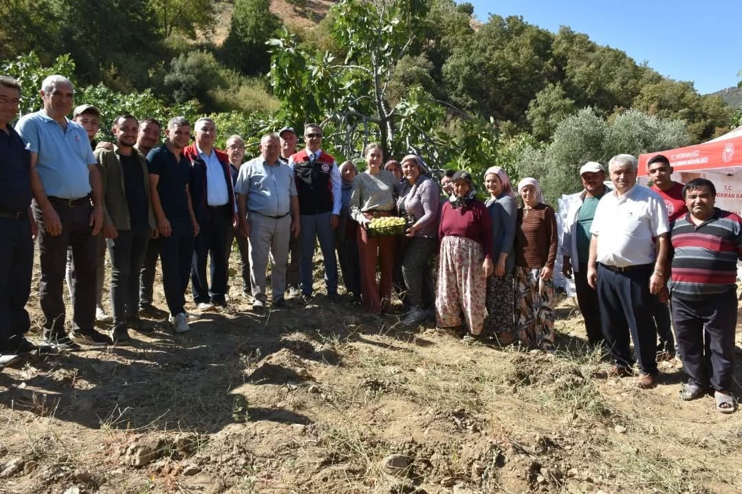 Aydinda Incir Ureticilerine Kerevet Destegi 3 Bin Tanesi Nazillide Torenle Dagitildi 593415 Cc0Ab921Fb05Ea6D2Ad214Ccd302916C