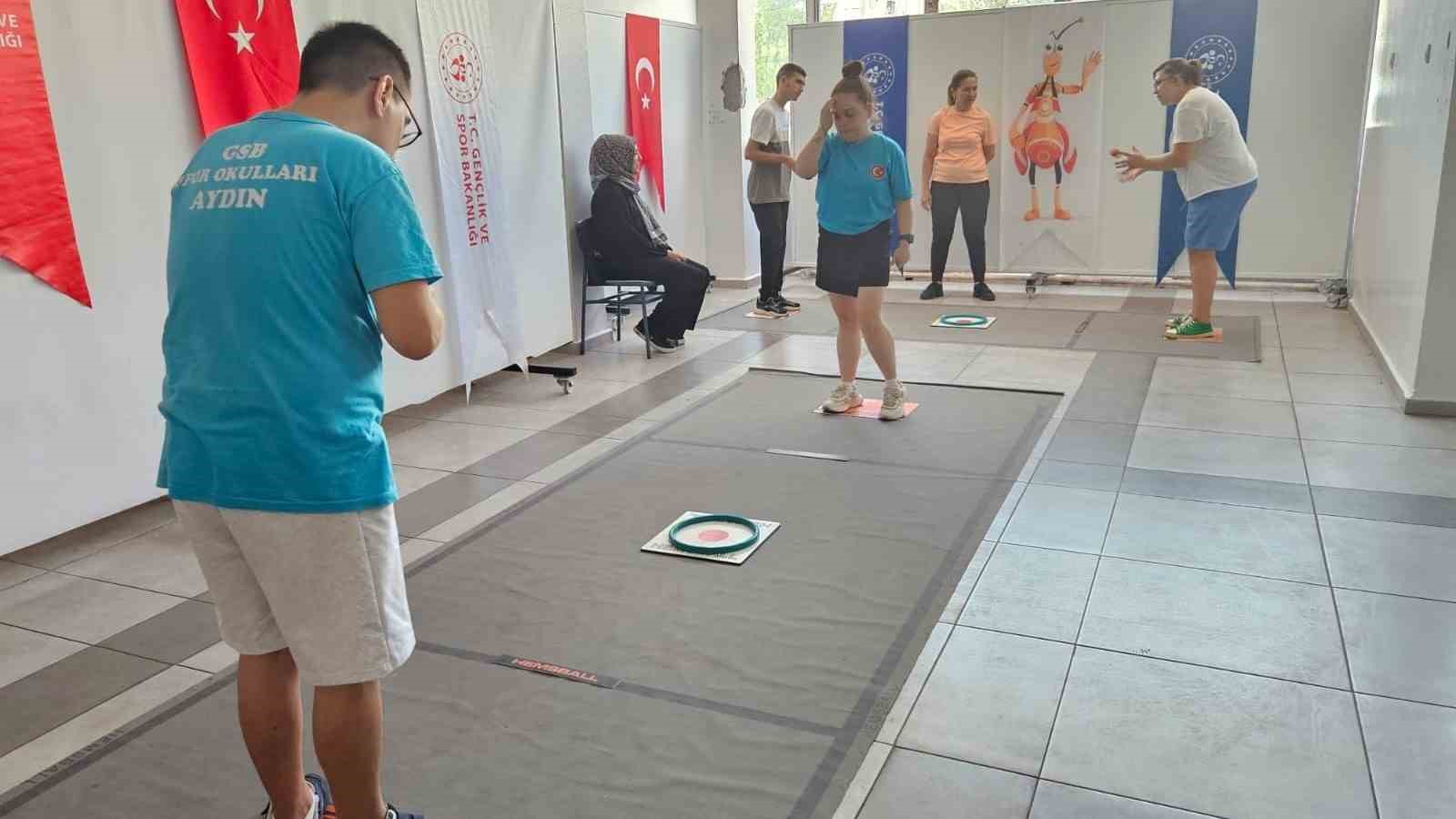 Aydinda Mutlu Carsamba Antrenmanlari Devam Ediyor 5B051A7Eeed29F1F740443B6836722Fb