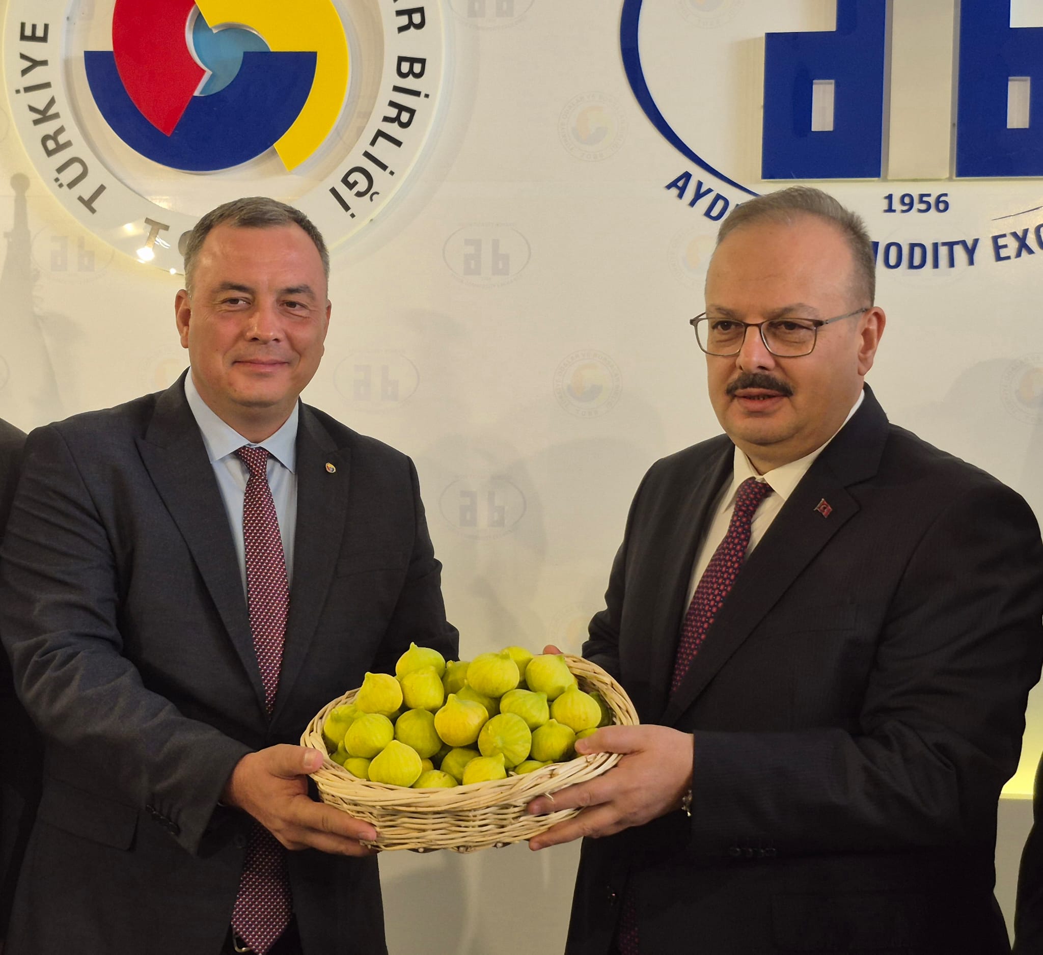 Aydinin Ilk Kuru Inciri 800 Tlden Alindi 590804 3F8E11D92F299B84Cca686Bb0A92F7F9