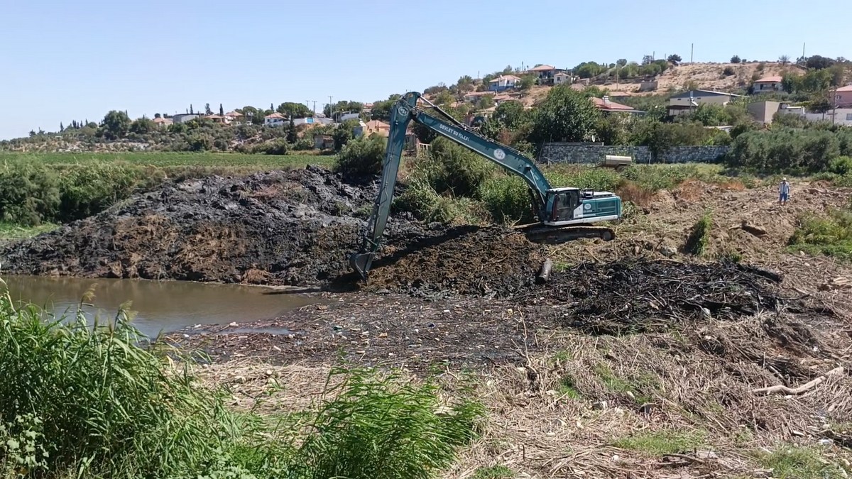 Aydinin Tarihi Koprusu Temizleniyor Kemal Sunalin Filmine Ev Sahipligi Yapmisti 594222 4C1Df88991Cf808D0Ce189284A349460