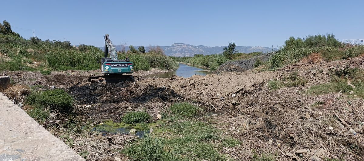 Aydinin Tarihi Koprusu Temizleniyor Kemal Sunalin Filmine Ev Sahipligi Yapmisti 594222 Ae3A828E3A6Cca5A9D5496Fc5187Ed47