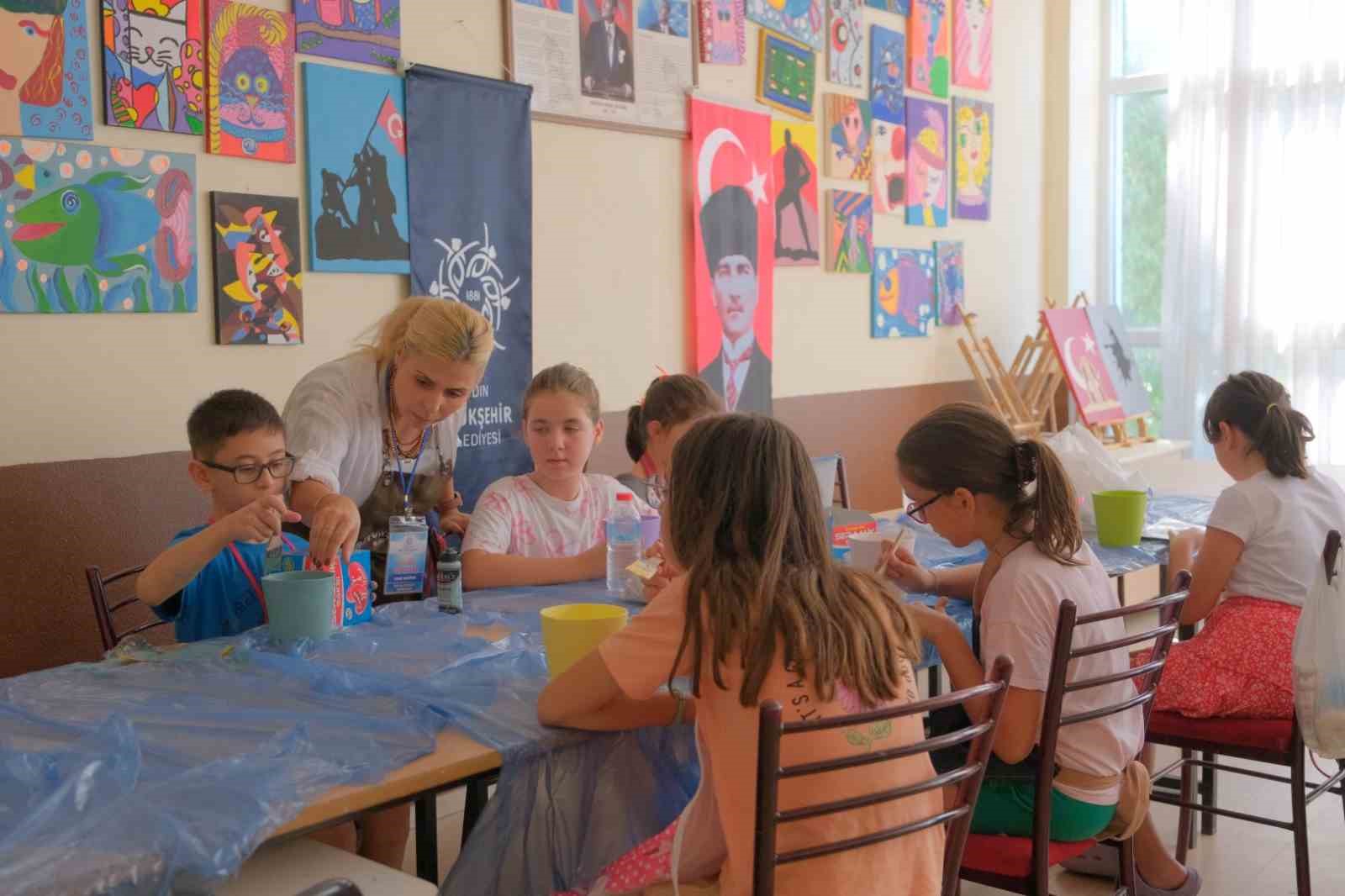 Aydinli Cocuklar Sanatsal Tasarimla Tanisiyor 0Ce5F084F84D1A2B13Cbd9Bd7D46E2C0