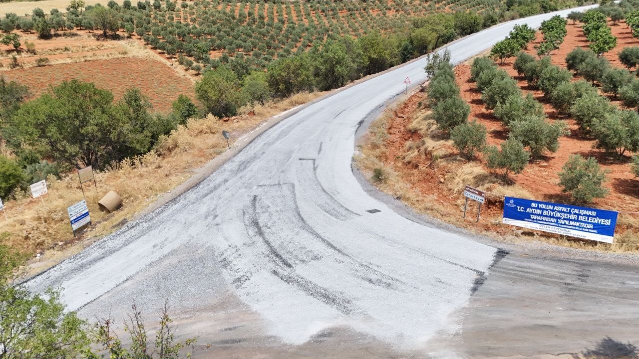 Baskan Cercioglu Kirsal Mahallelerde Yol Yenileme Calismalarini Surduruyor 1568Da3E53Fa243C574E1769330746A5