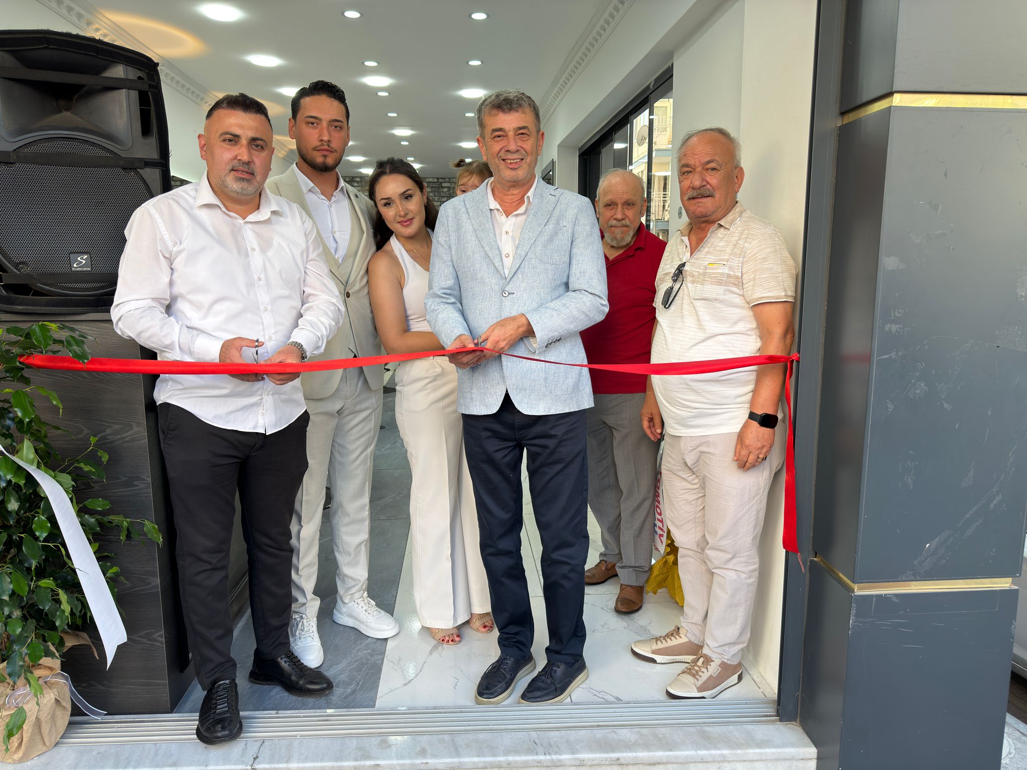 Baskan Kunkcuden Esnafa Ornek Destek Acilista Ilk Tirasi Oldu 592758 Fae911C226A833E960Ca6A1Ec4F90F93