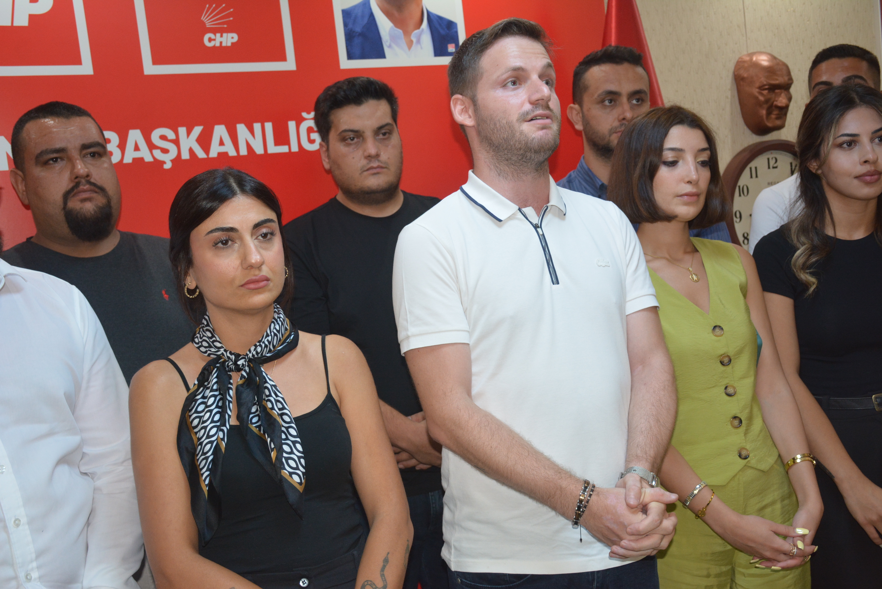 Chpli Genclerden Dikkat Ceken Cikis Evimizi Asla Terk Etmeyecegiz 590934 Ab7F238C18452980017E0B9C9Fd4C71D