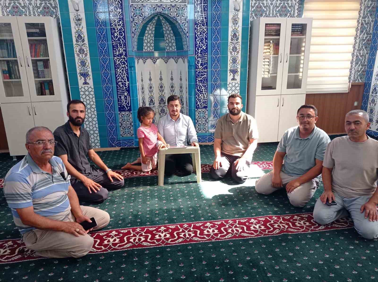 Cinede Din Gorevlileri Kitap Okuyorum Projesinde Bulustu 4F27B1B8D13329B76693253D5818A149