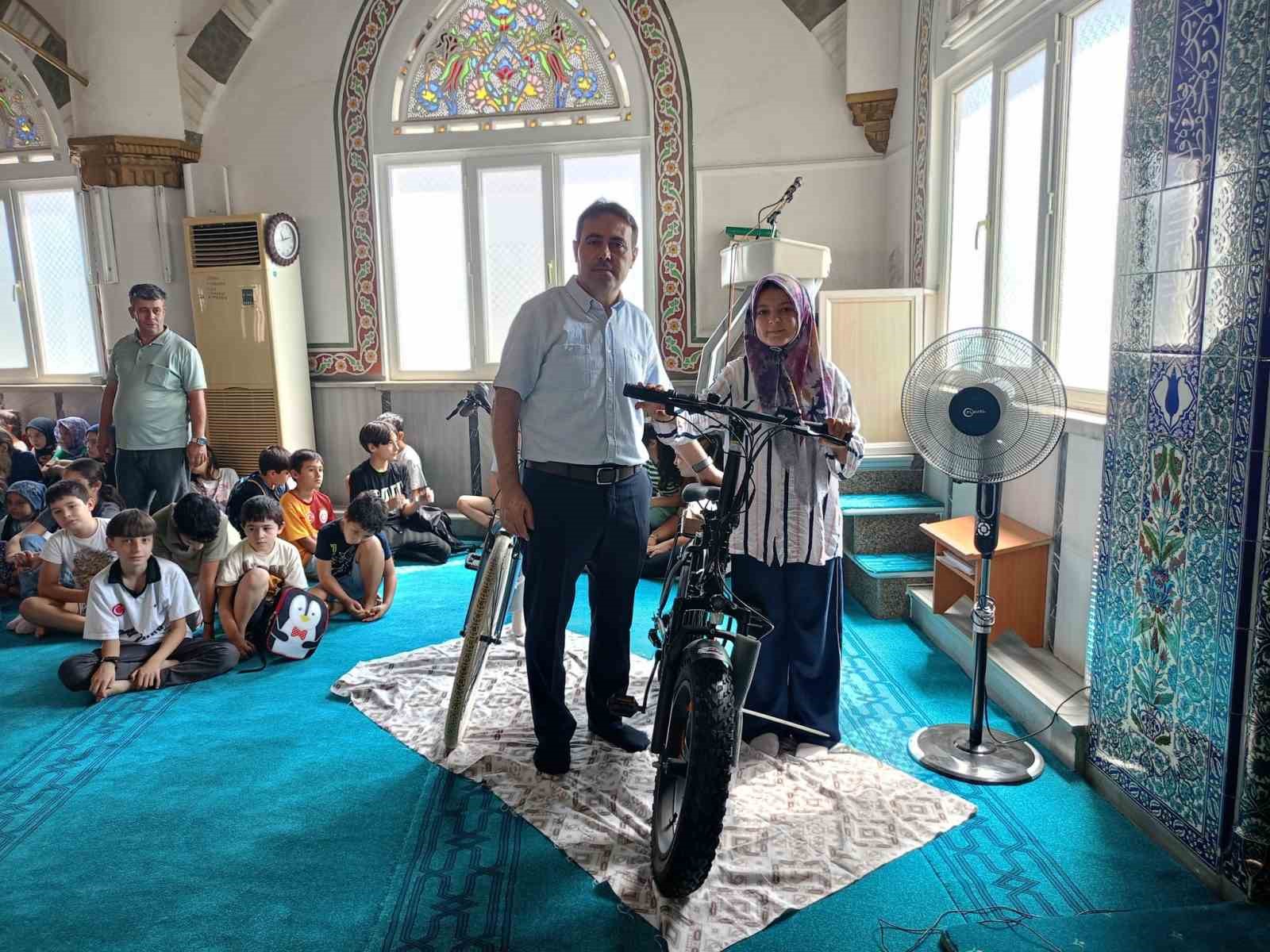 Cinede Yaz Kuran Kurslari Sona Erdi 05515263D1B578B76C8A80Be42116190