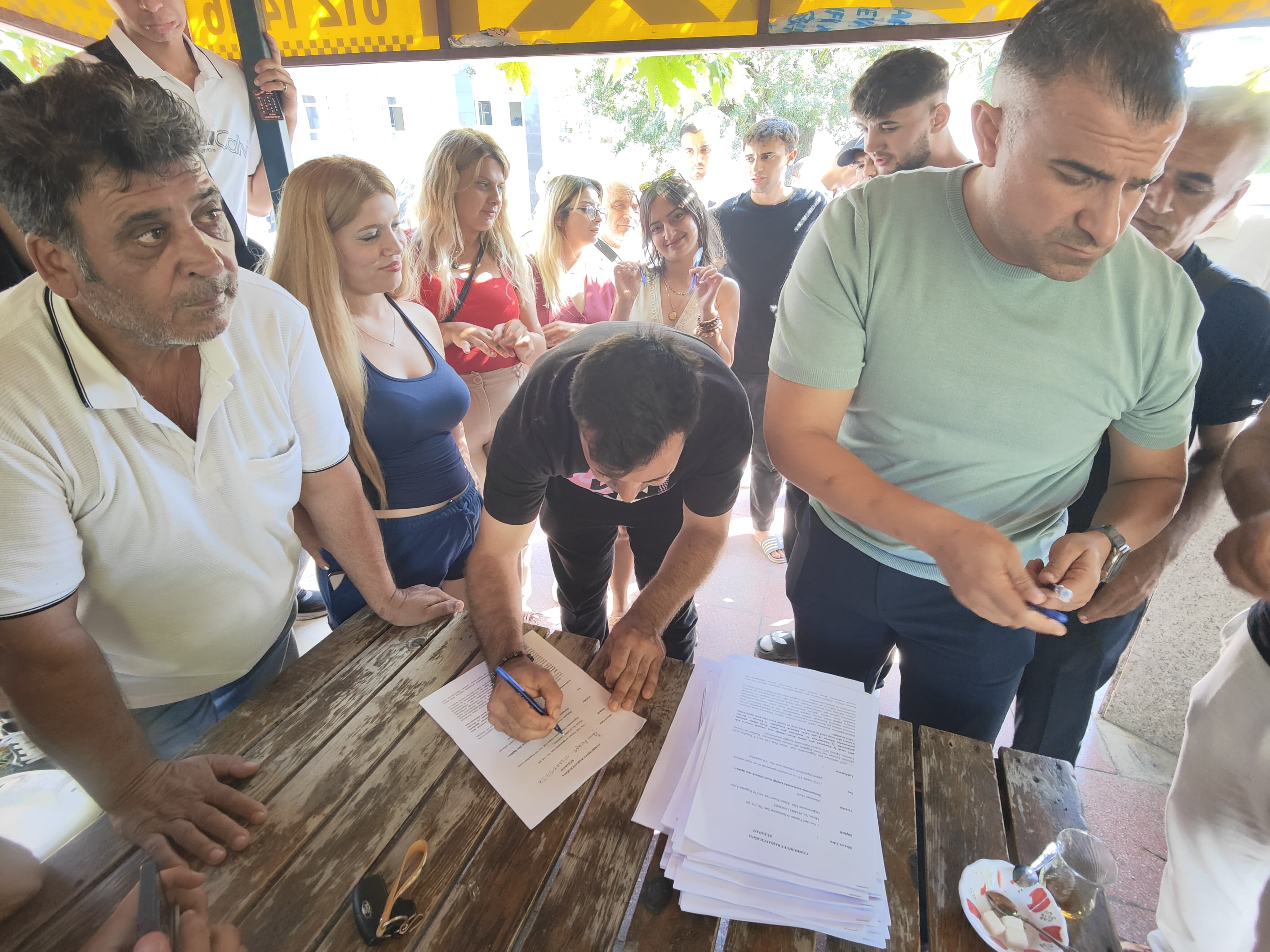 Eyleme Giden Otel Calisanlari Adliyede Haklarini Aradi 595086 7130571Fdae095Aa1A5Aaff0Cd0105C4