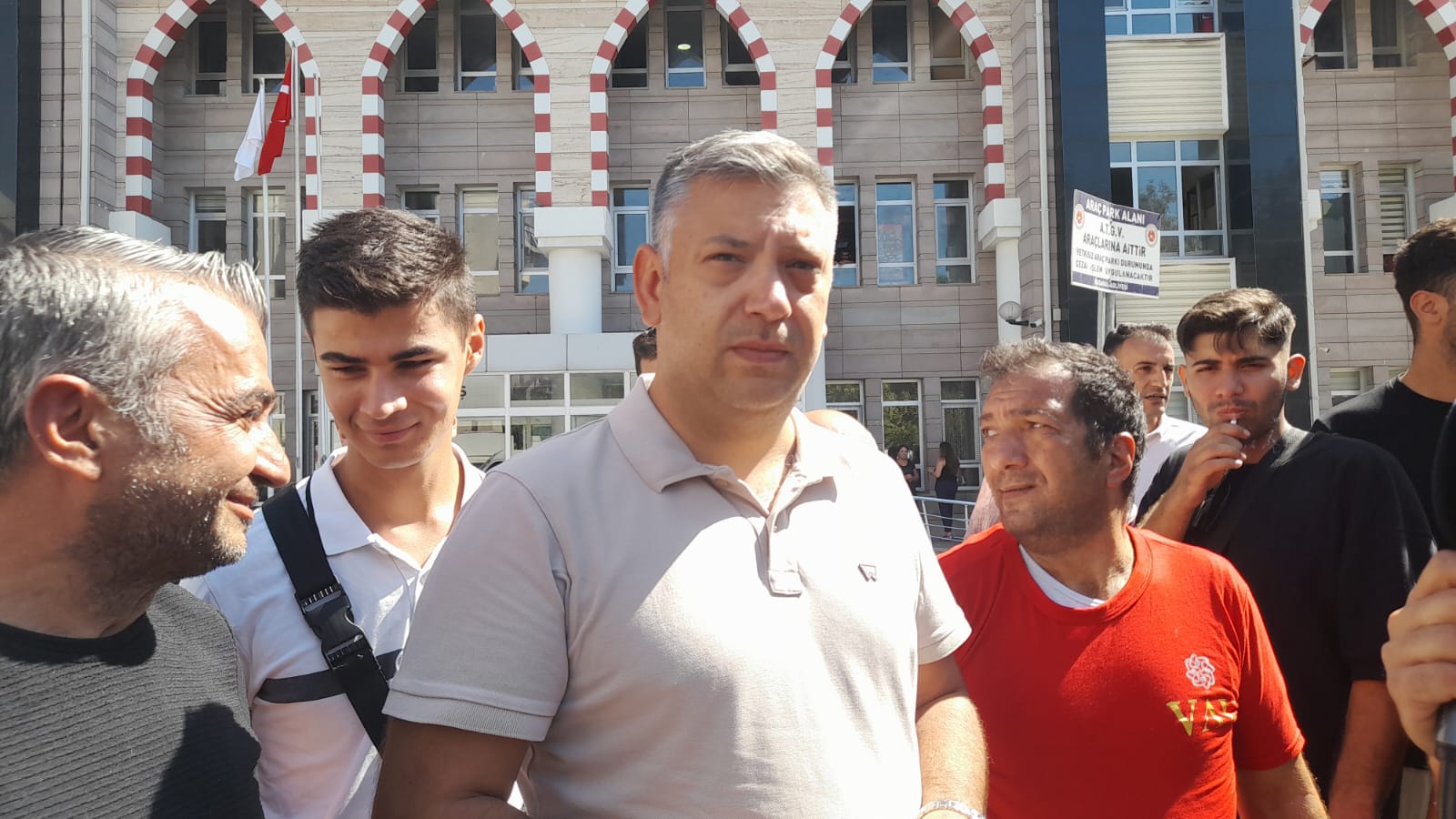 Eyleme Giden Otel Calisanlari Adliyede Haklarini Aradi 595086 E9D10F1978Be0E250A35630Df74E4Bb7