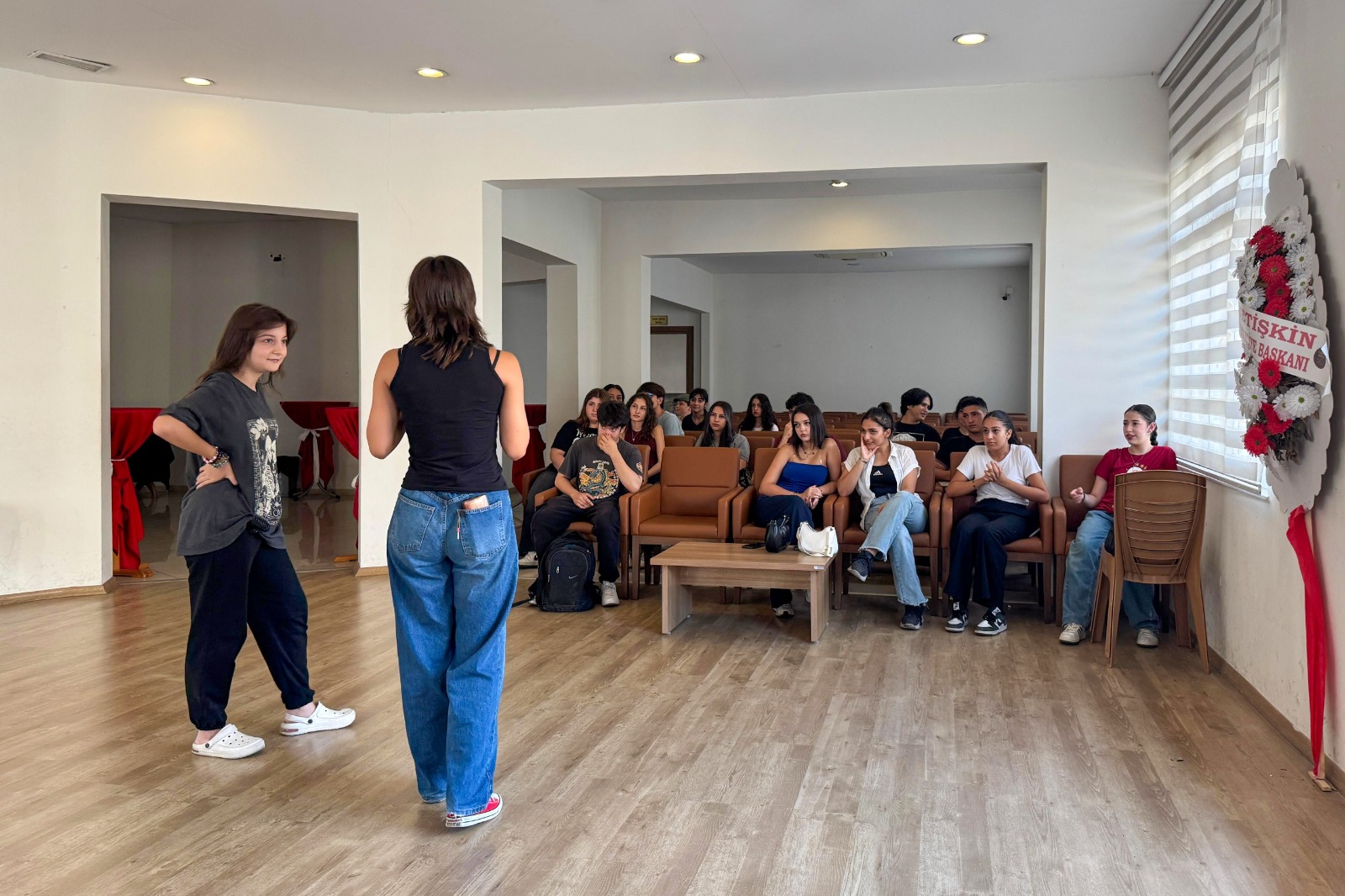 Her Yastan Sanatsever Bu Kursta Bulusuyor 590354 1E583D6E6F2Cf7B70D3C3C0023E1F30B