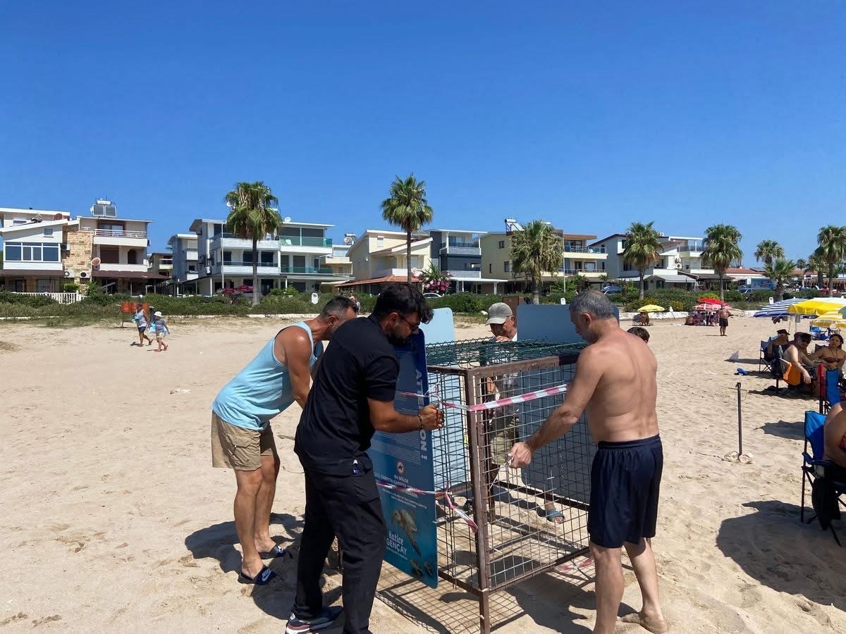 Isik Kirliligi Yonlerini Sasirtti Gonulluler Kurtardi E605Fe83418Ca905E3E1E3A3Fec221E6