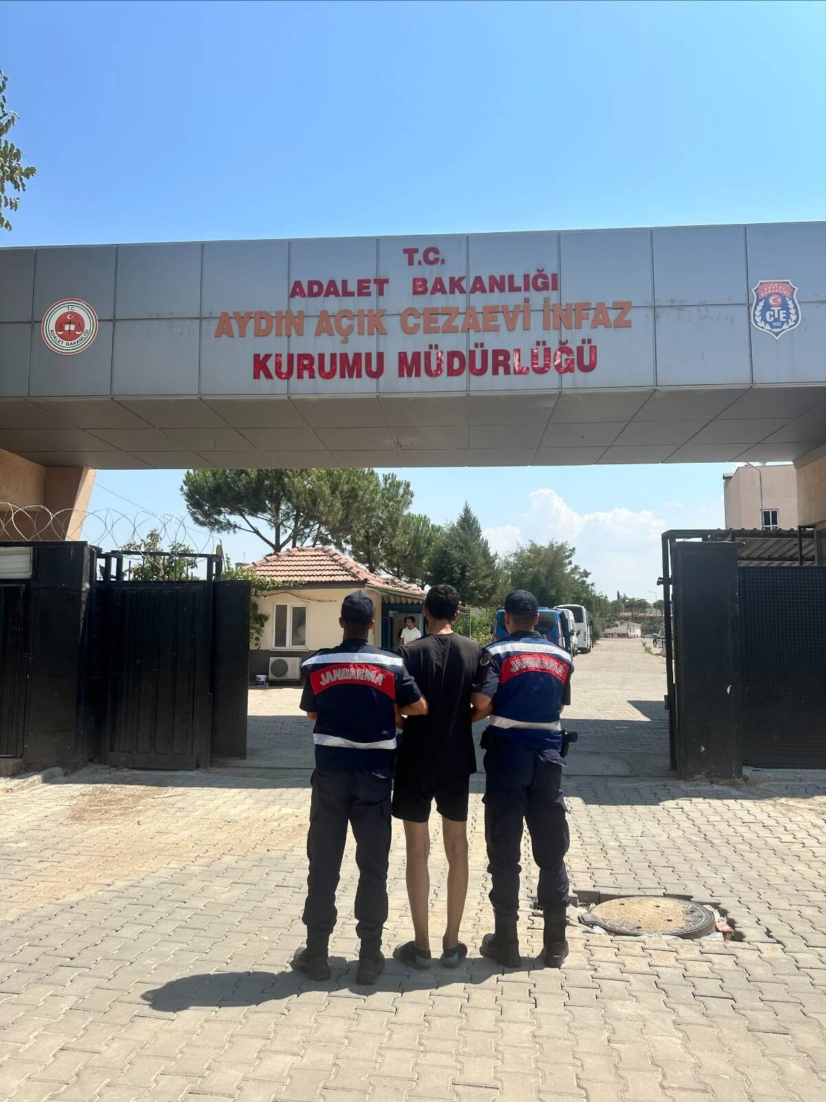Jandarmadan Nokta Operasyon Suclulara Nefes Aldirilmiyor 588721 A641Ee6716F723D9E4F052E128660D17