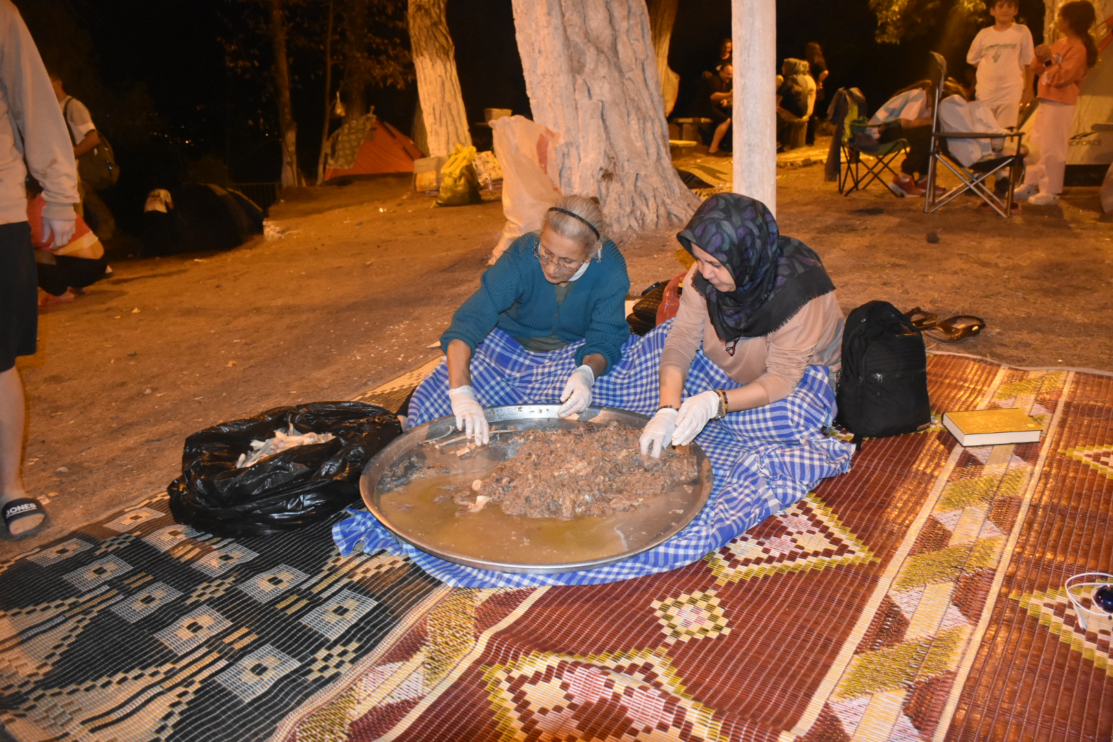 Karacasu Dedebagda Imece Ruhu Gelenleri Duygulandiriyor 595394 71Aa925B4D0D6Fac9A7A9562963Ff221