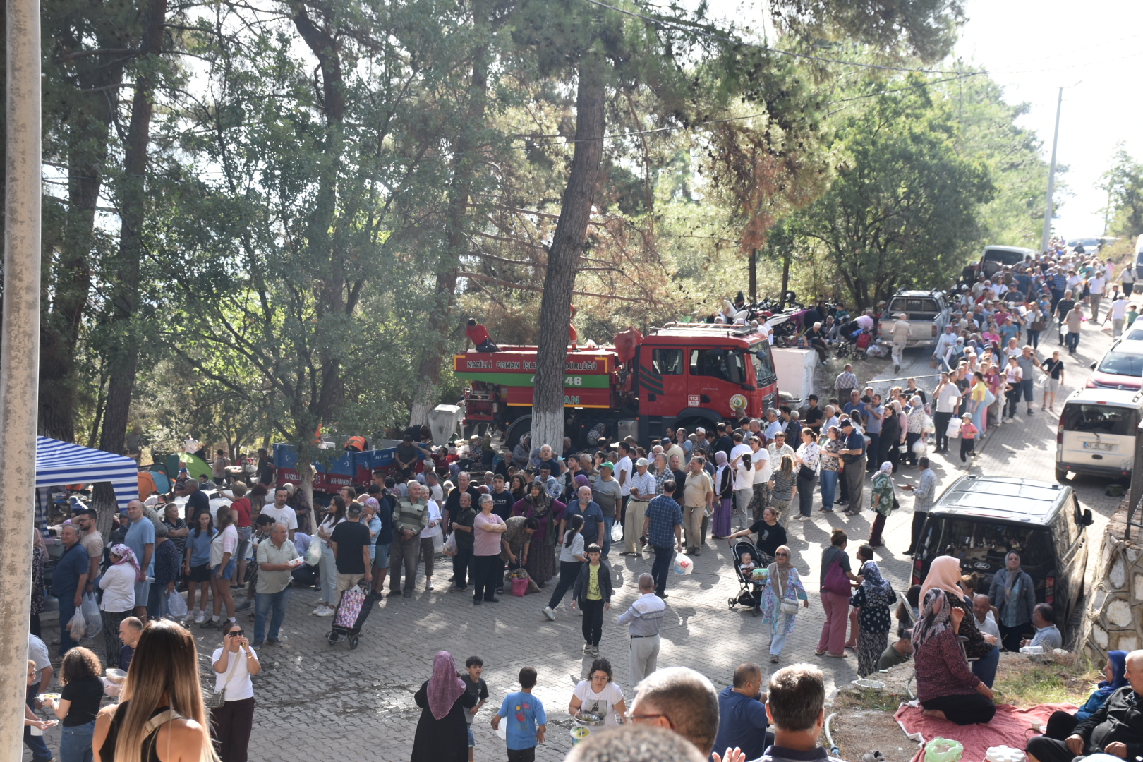 Karacasuda Dedebag Keskek Hayri Yogun Katilimla Yapildi 40 Kazan Keskek Icin Metrelerce Kuyruk Olustu 595486 4Fa94Dbd703415135519876Eb07055E7