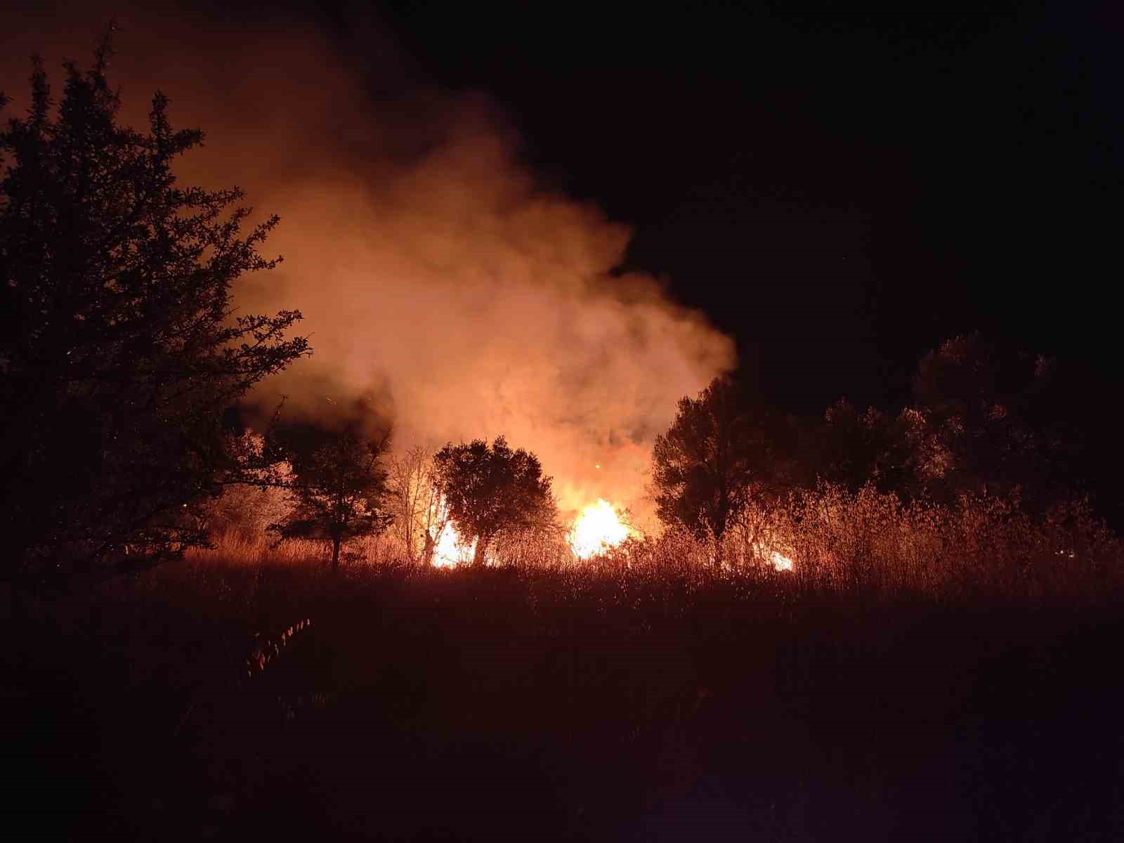 Kizina Hediye Aldigi Otomobil Yandi 12F51Cab3C115F9Bbb9Ed19107Fd0930