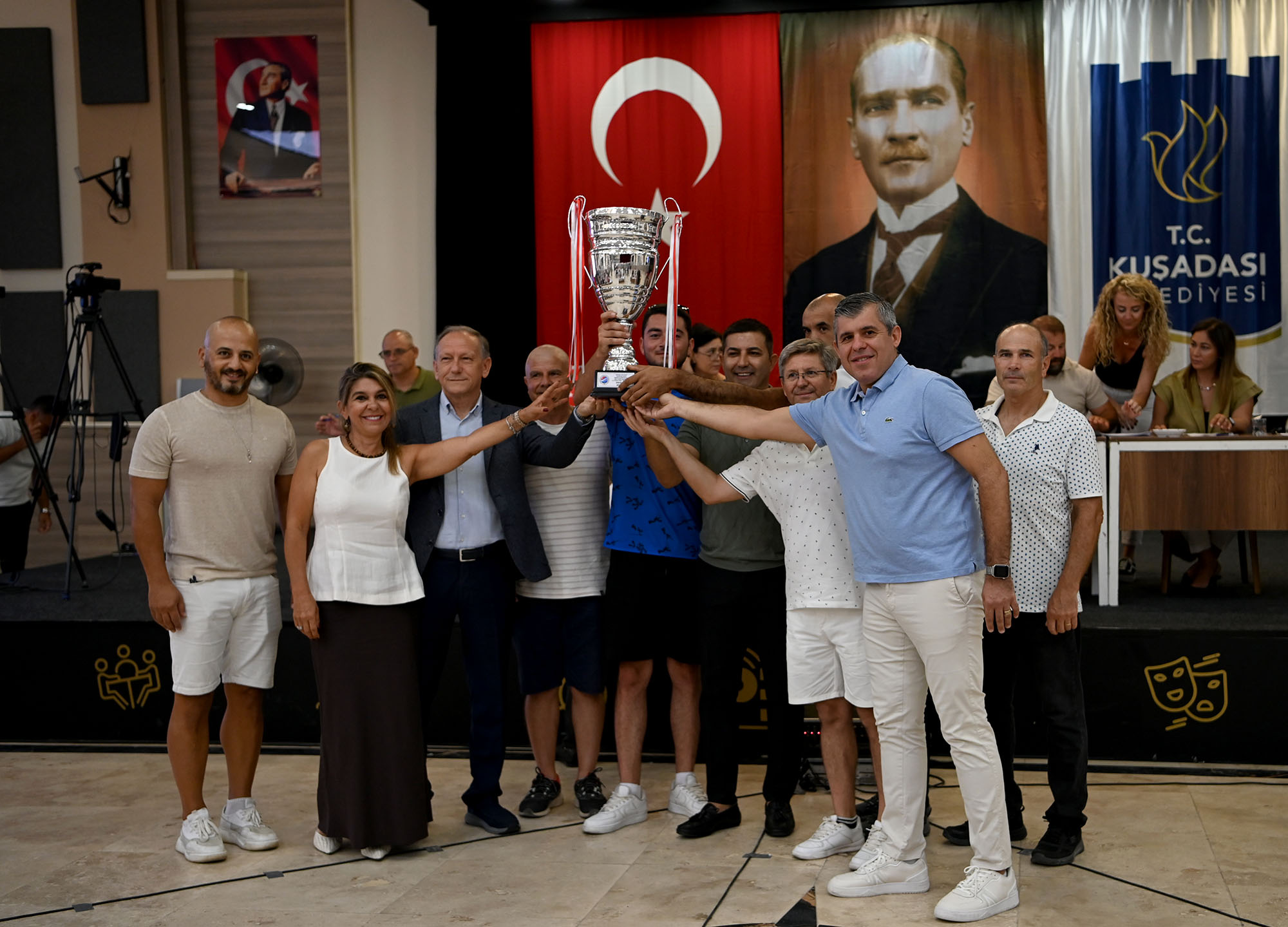 Kusadasi Belediye Meclisi Agustos Ayi Toplantisinda Bulustu 588587 C61452E7B16Cbf158Fe2737B16048B14
