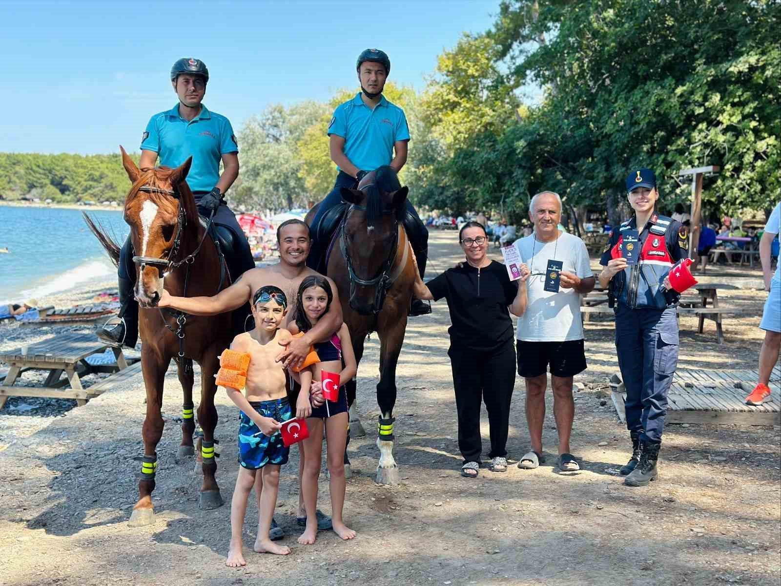 Kusadasinda Jandarmadan Kades Bilgilendirmesi 335E64B99Cb58D4F4703Ba1219183581