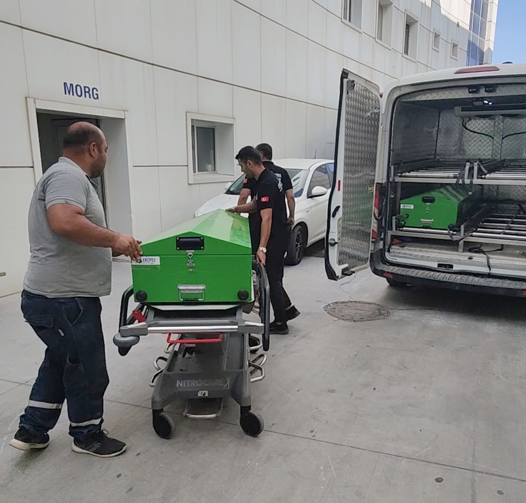 Kusadasinda Kiyiya Vurmus Erkek Cesedi Bulundu 655264Ad6C00Cadb4341B51Aadd7942B