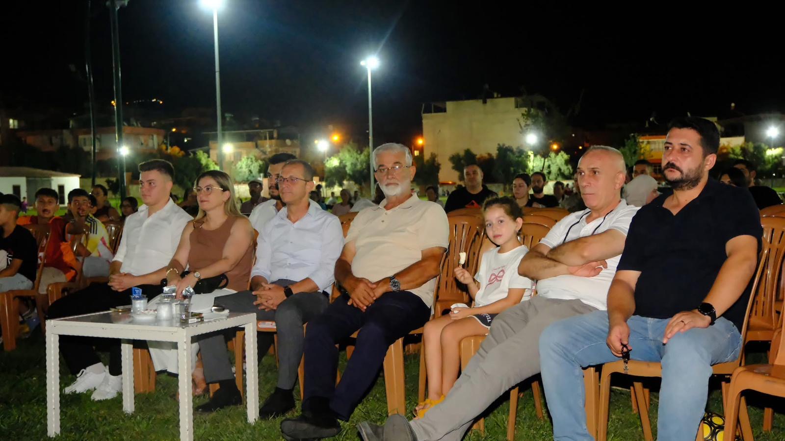 Kuyucak Acil Hava Sinema Keyfi Basladi 589957 7467137F28E5A45651Bb0B918871F17C