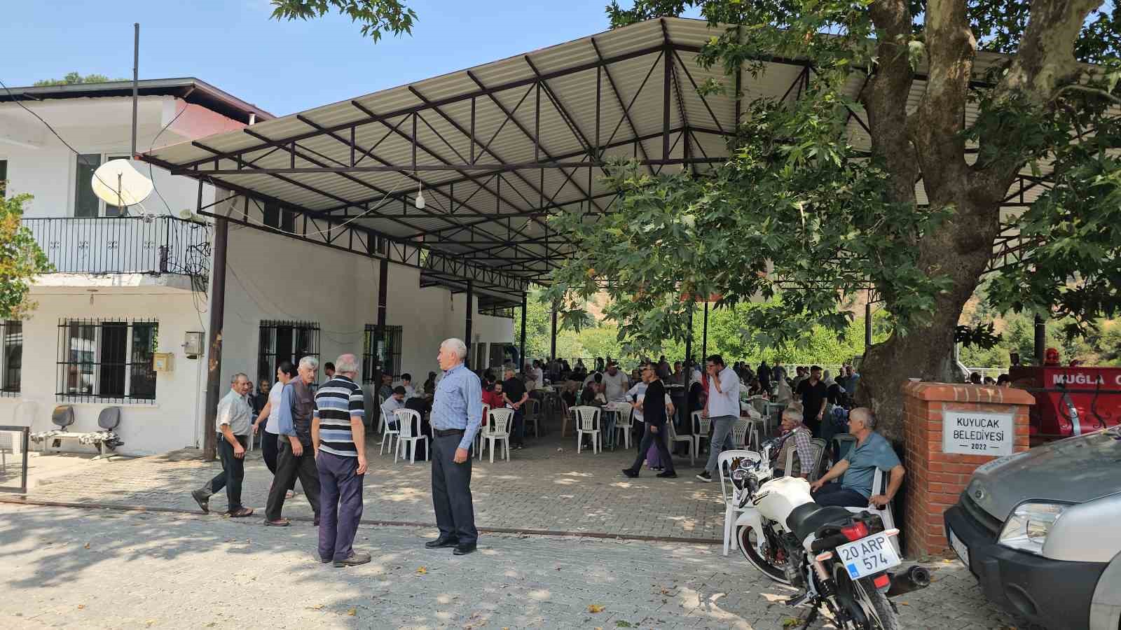 Mahalle Sakinleri Geleneksel Koy Bulusmasinda Bir Araya Geldi B64Bc43Bcbc6048Dace303F7841351A0