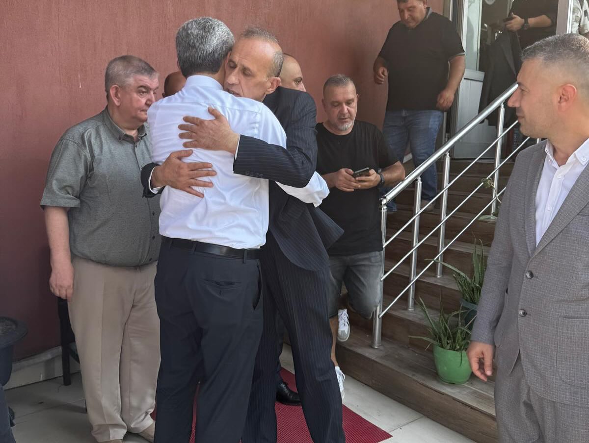 Mhp Aydindan Abidin Bilgine Gecmis Olsun Ziyareti 589912 C3Cde6399162A03F682554C387F10C93