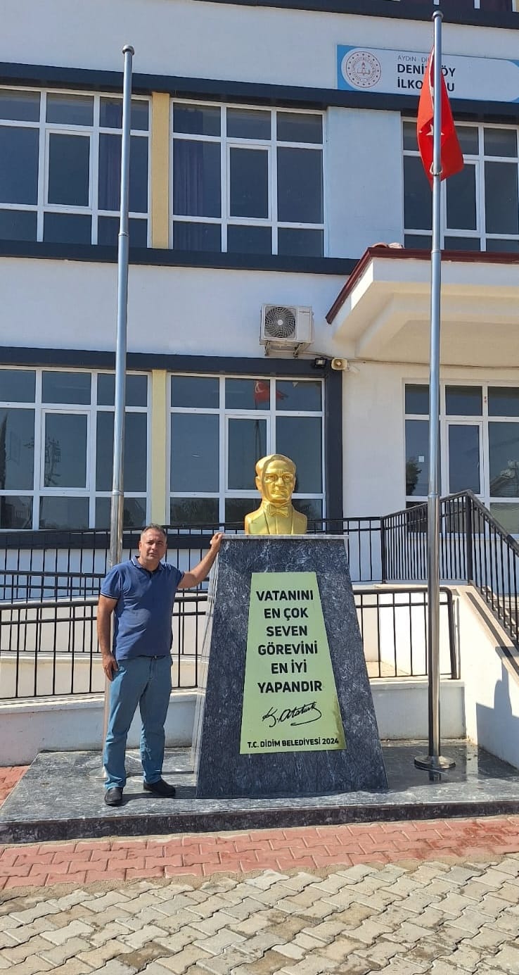 Muhtar Belediye Ekipleriyle Birlikte Okulu Temizledi 595238 E5D43150A5C0Aaf19149F406D84A9Ad1