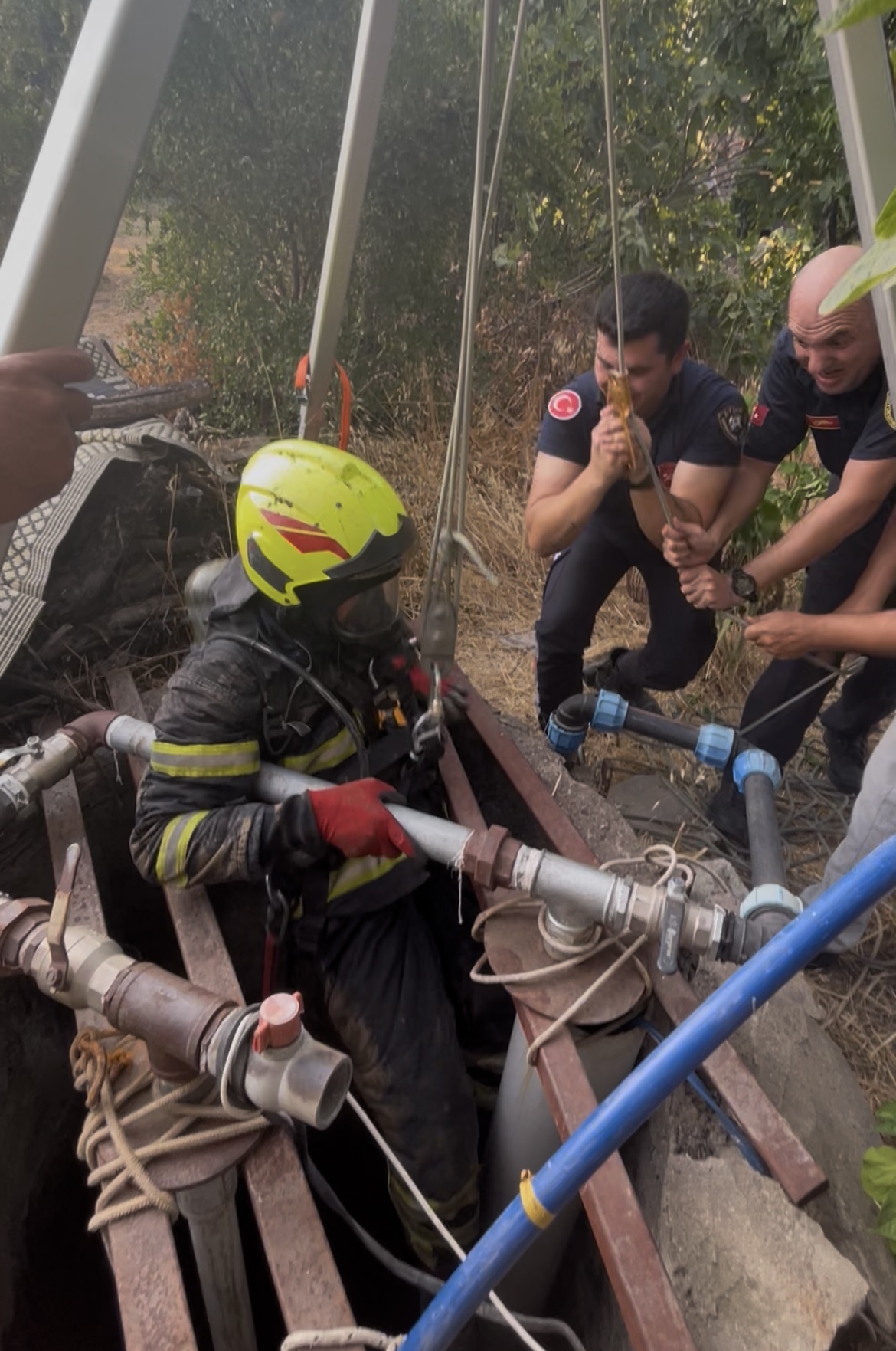 Nazillide Nefes Kesen Operasyon 20 Metrelik Kuyudan Sag Cikarildi 589014 A2Fa5E001Dc5219915A5159C411F41Cd