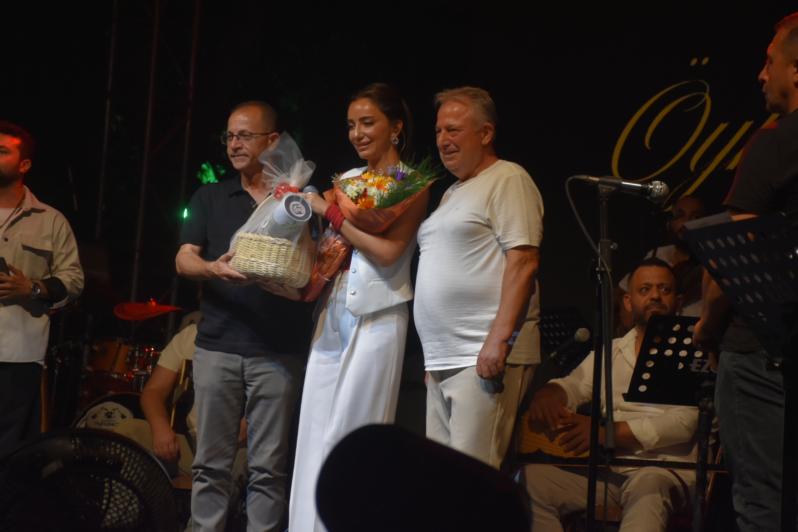 Oyku Gurman Karacasuyu Costurdu 595577 5624Ec3F0Bdfff18Dc9A8B99Ec712De5