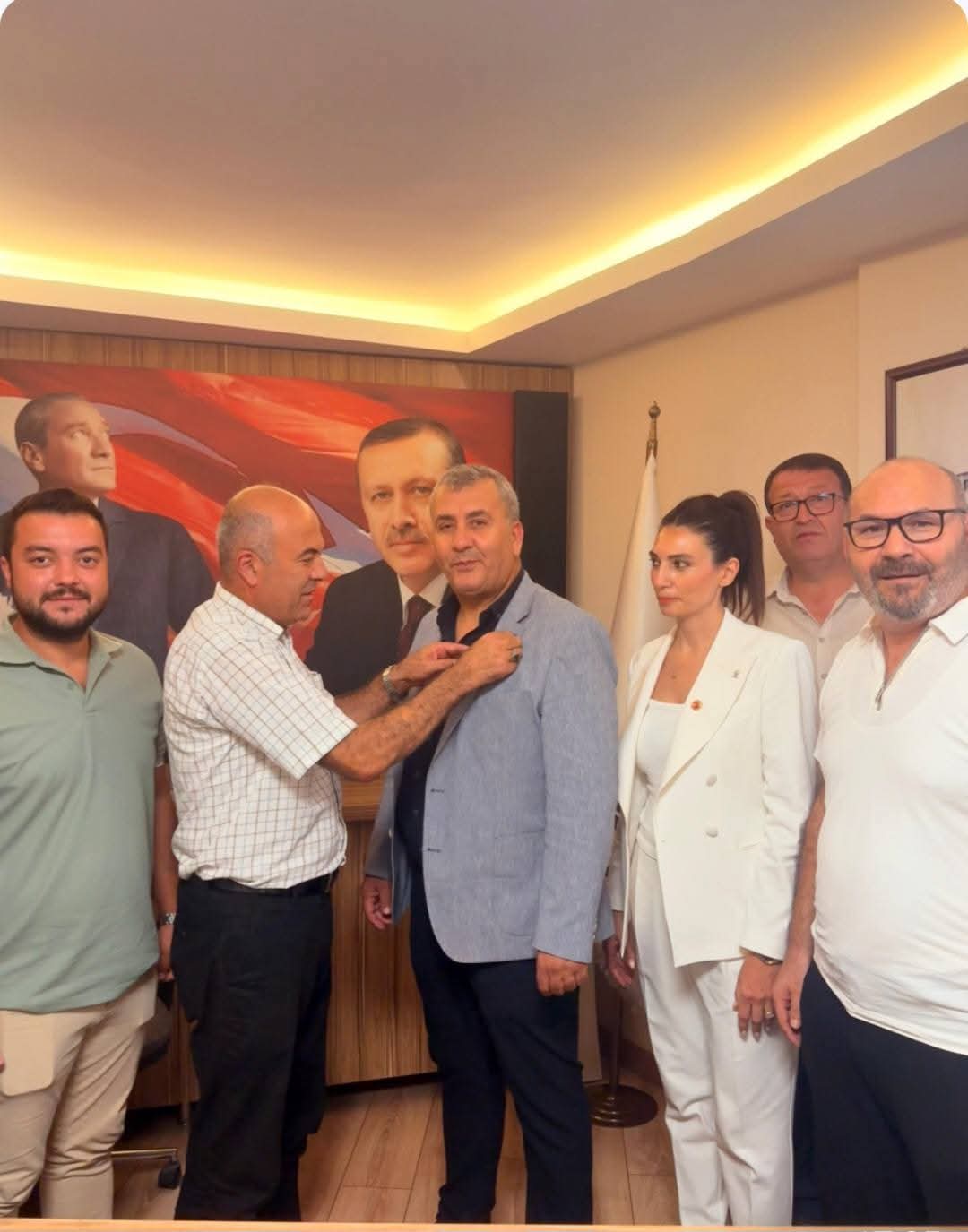 Sokede Iki Meclis Uyesi Daha Ak Partide 591565 D34Cf986C0D1763E6B36866B05751B44