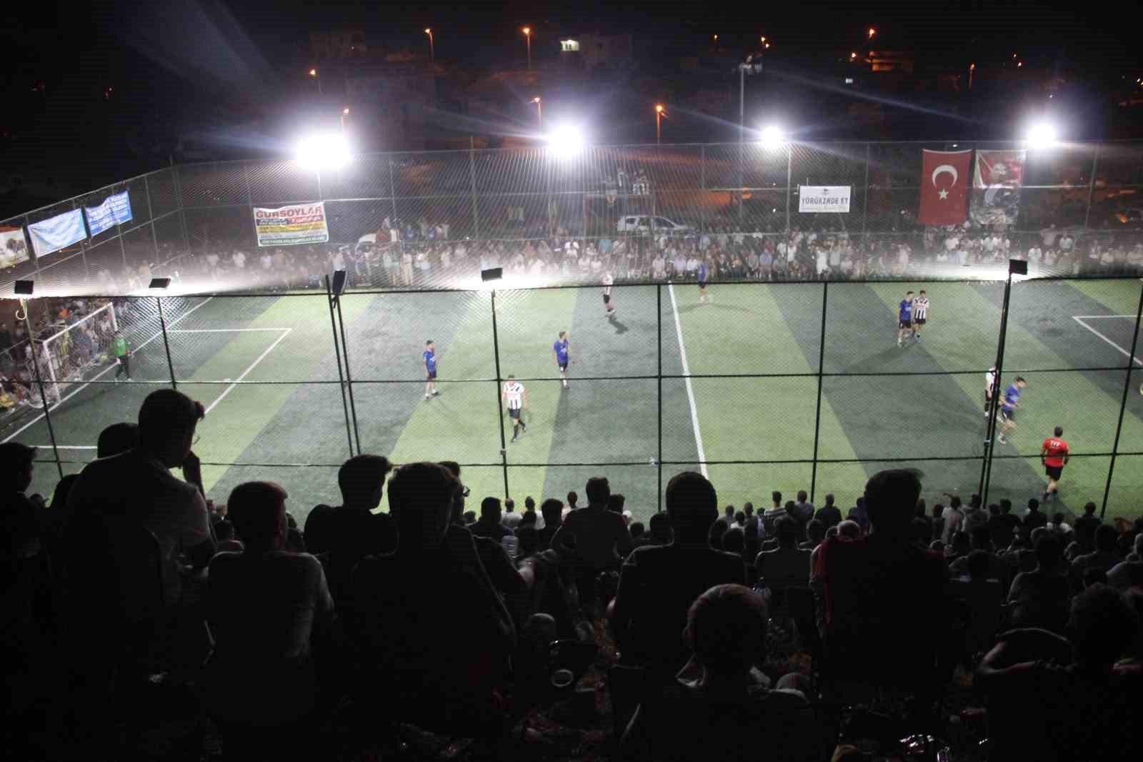Super Lig Tadinda Hali Saha Turnuvasi Nefesleri Kesti 9Eaec2B4124B52606Ca596A2D72Fa2D2