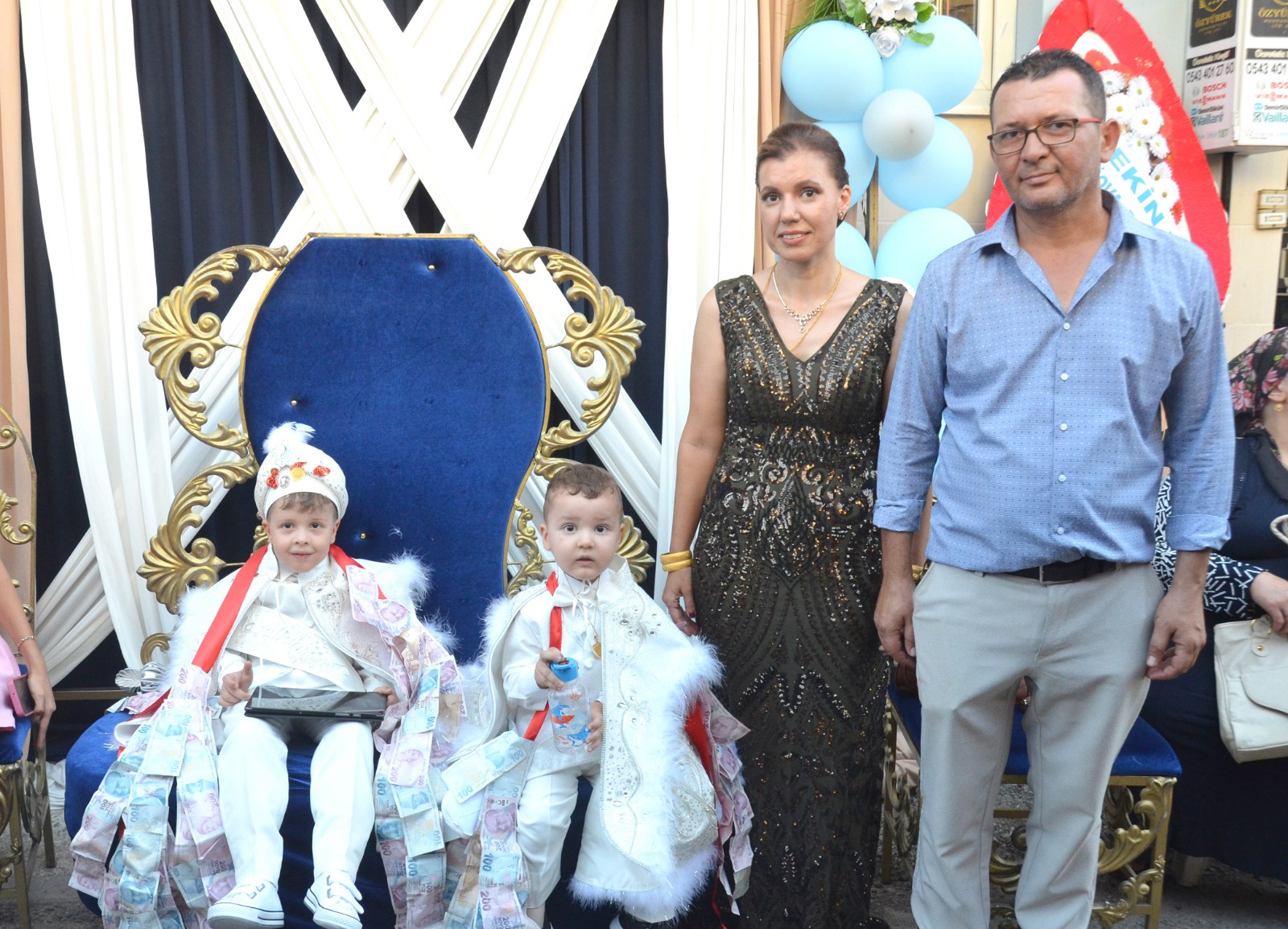 Takilar Cocuklara Degil Baba Ve Kirveye Takildi 590339 3Eec231E6C440Fb070E44074F4470648