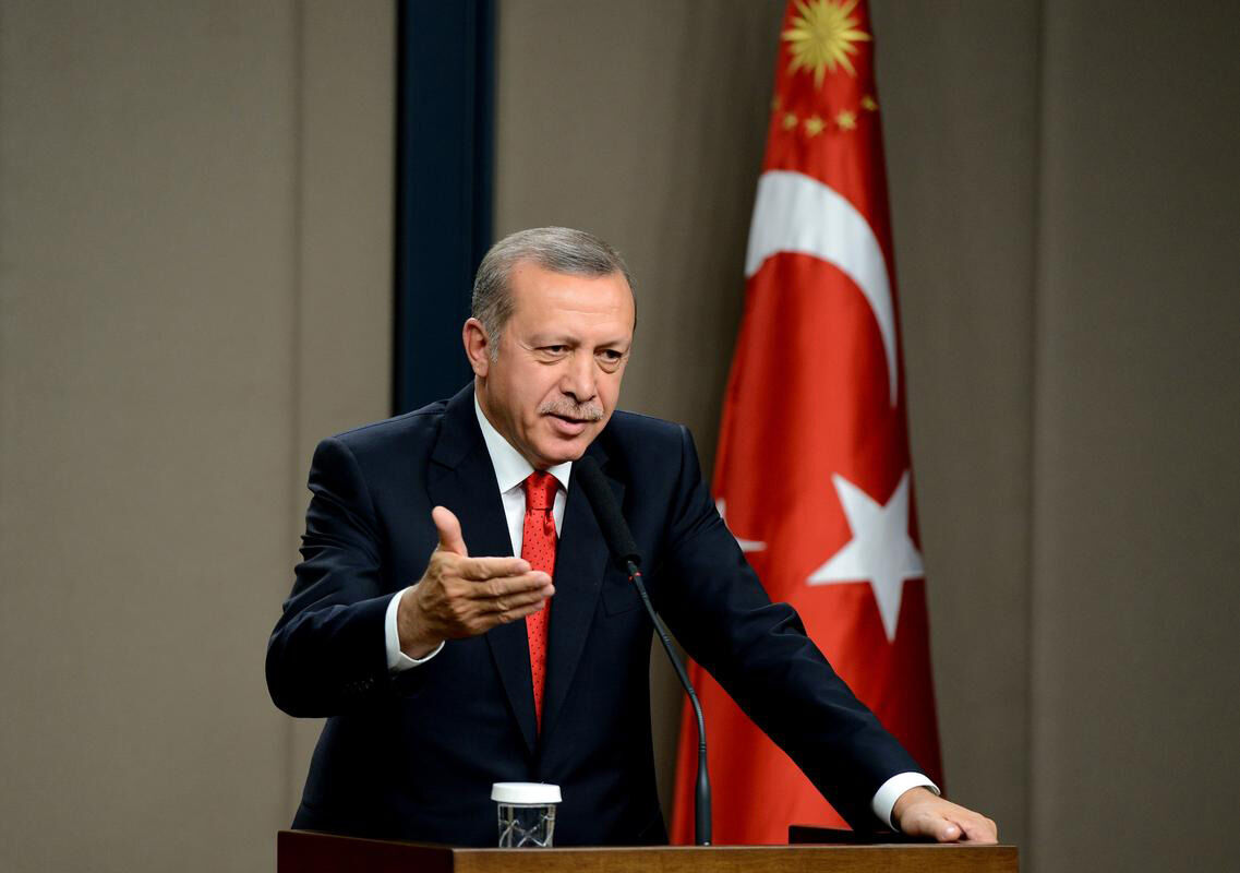 Tarihi Gecis Cercioglunun Rozetini Erdogan Takacak 591035 31Ef1220904A1757628A31Bb39C9D2Ea