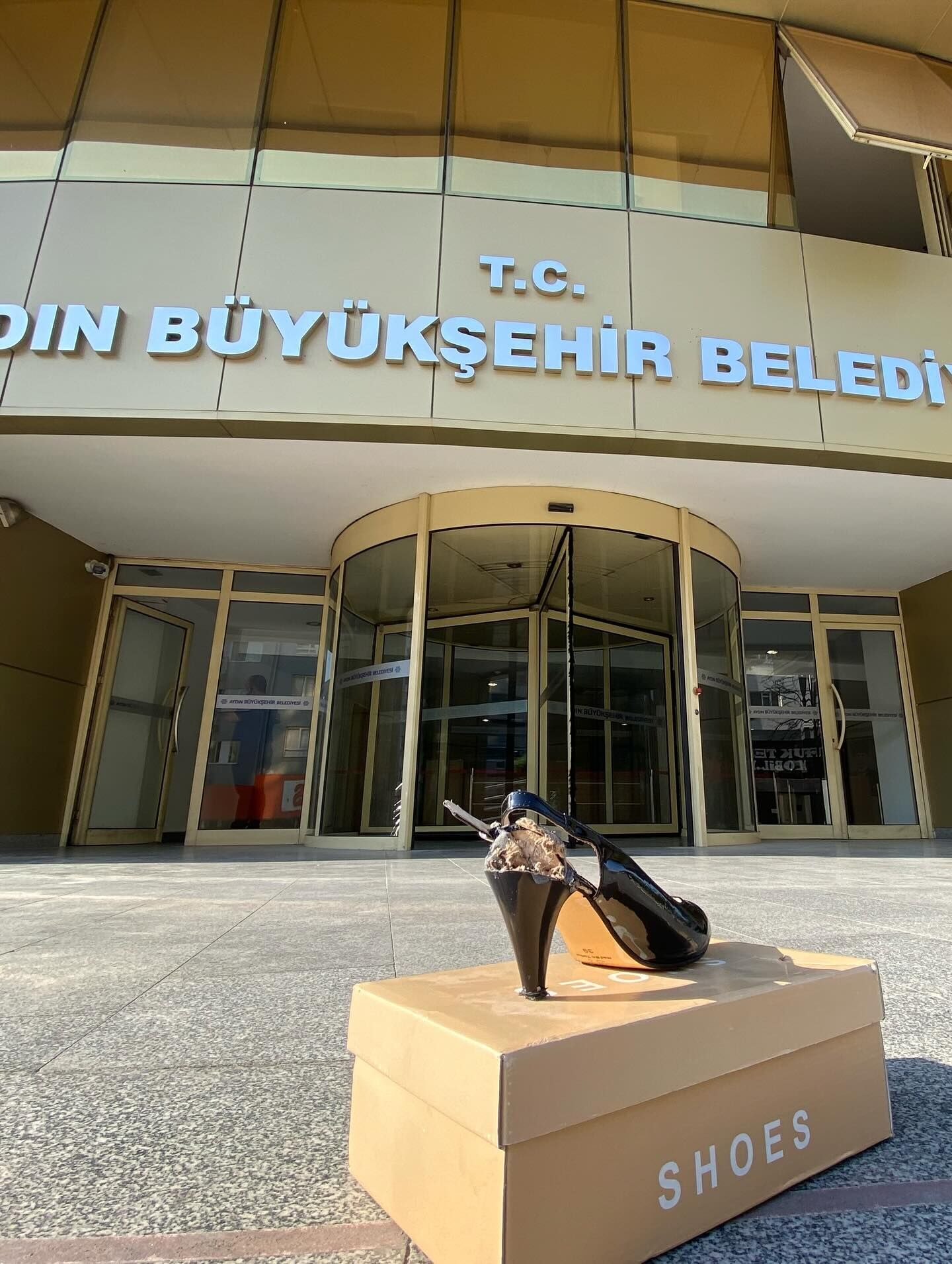 Topuklu Efeye Topuklu Protesto 590993 5C3B397F30D5Ba3Ab840C4455141Cc70