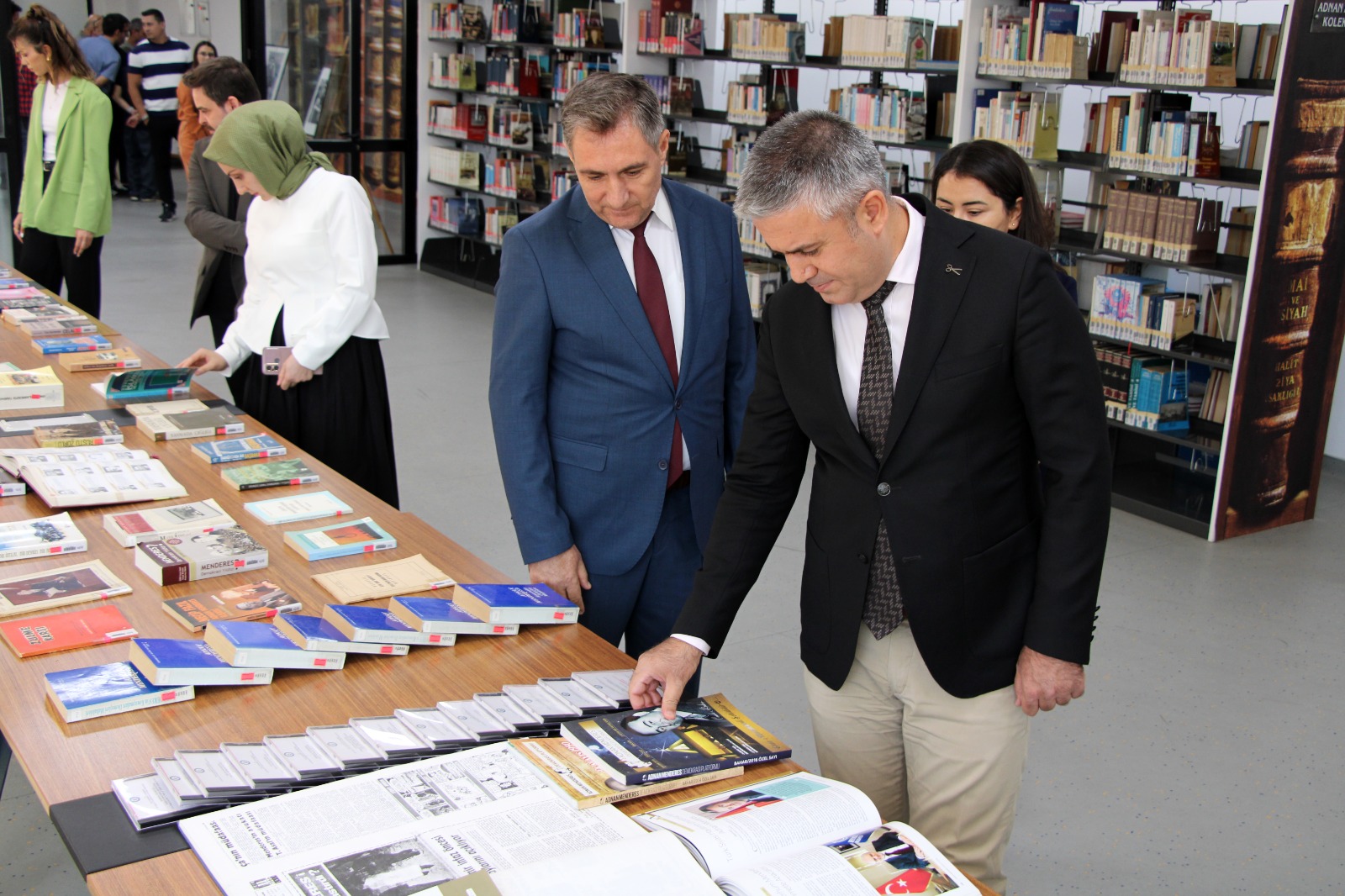 Adude Menderes Anildi 600109 A5E32145D4B5Dd620C0266596Eddc0Af