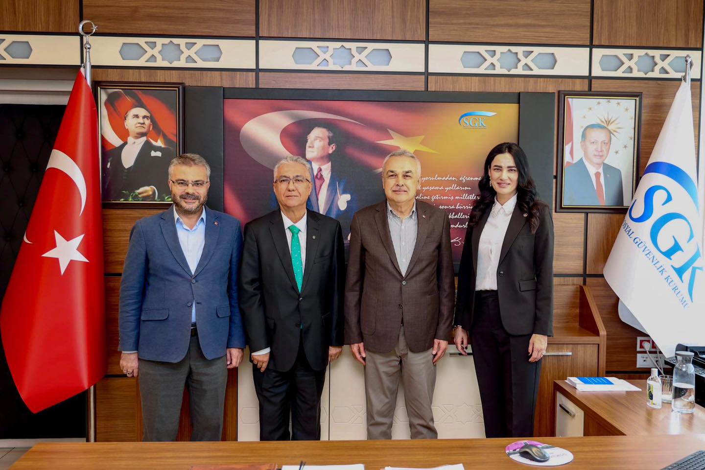 Ak Partili Milletvekillerinden Yeni Mudurlere Ziyaret 602665 Dd342Dcb2A0408A49Dbe6776F3F94F83