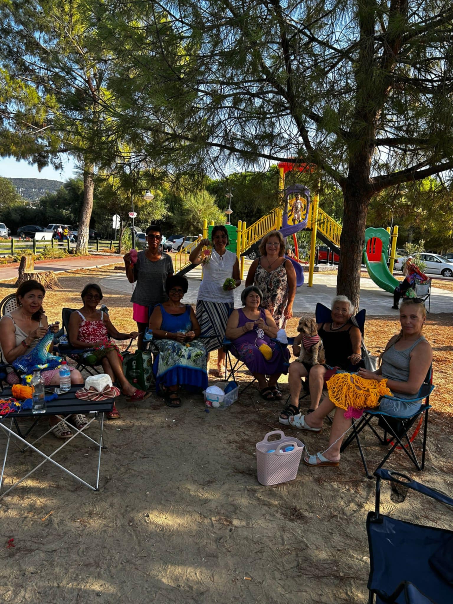 Akbukte Agaclar El Emegi Sanatla Kucaklasti 599249 046B56B164C55D44A3E8Fce97F643C8F