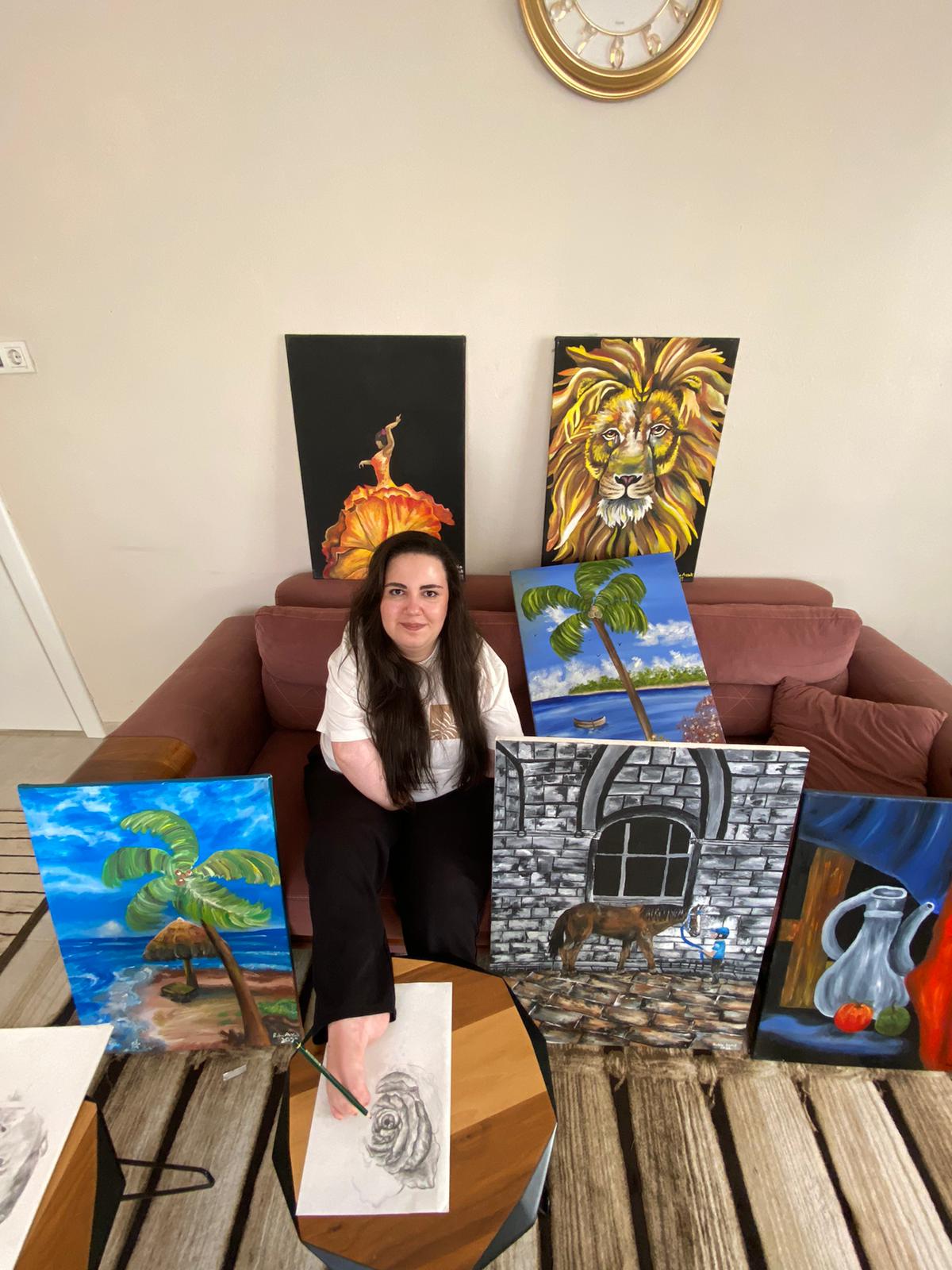 Ayak Ressami Rabia Asrak 20 Sergisine Hazirlaniyor 598721 D874F427Fbb02982Bb43C1F3F1809B02