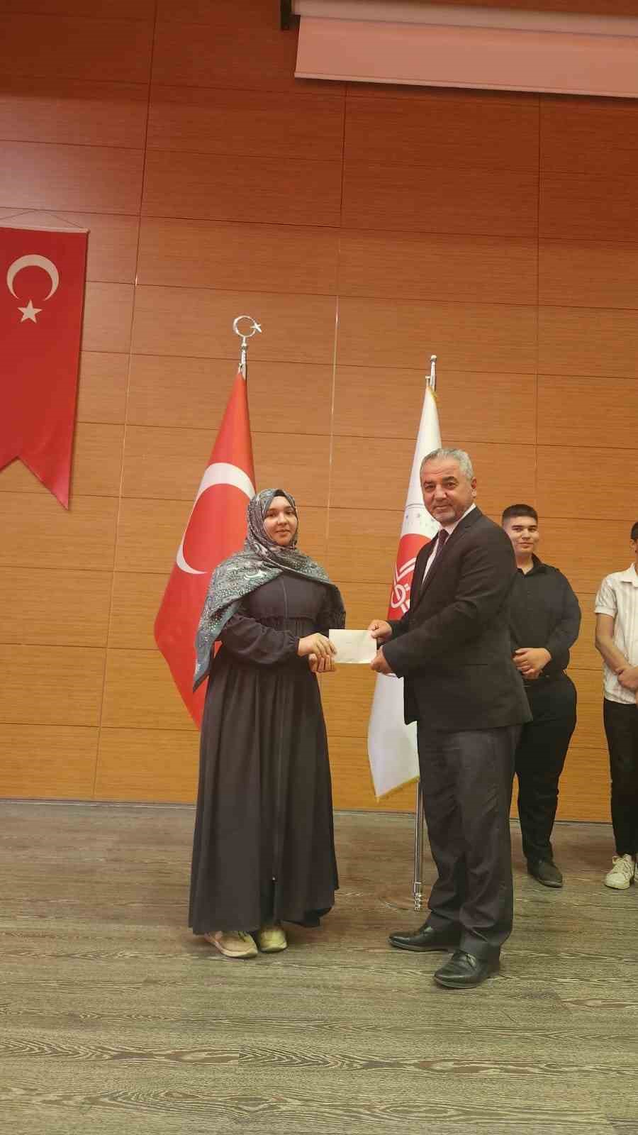 Aydinda Hafizlik Ve Kuran I Kerimi Guzel Okuma Yarismasi Il Finali Yapildi 13F97E54A93175D9Df2401847685E7C6