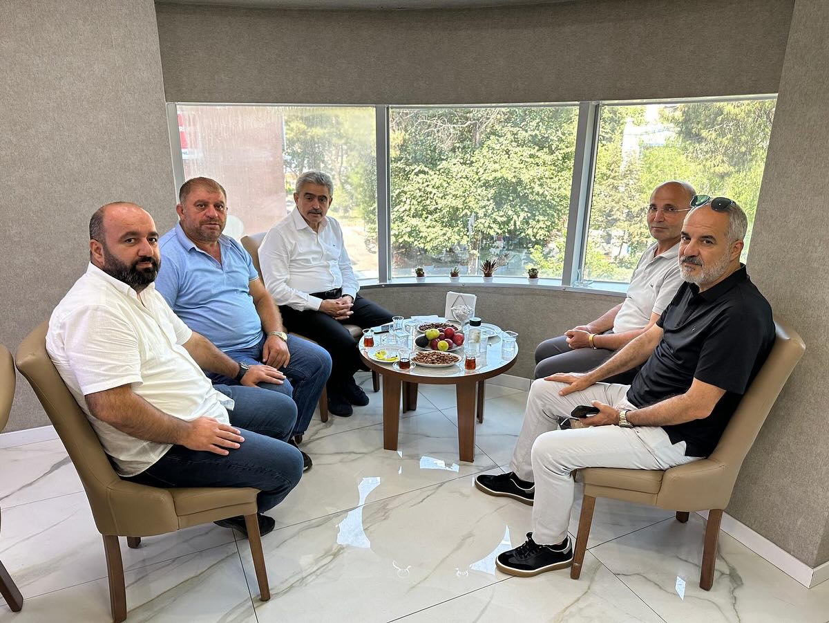 Aydini Karis Karis Geziyor 603093 27022Dfa4Ae91A3087350D5Df785Bb48