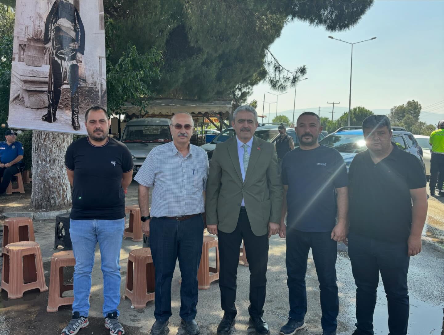 Aydini Karis Karis Geziyor 603093 94B4A11C94Cc7F4Cdf7C3Cb09Be075C0