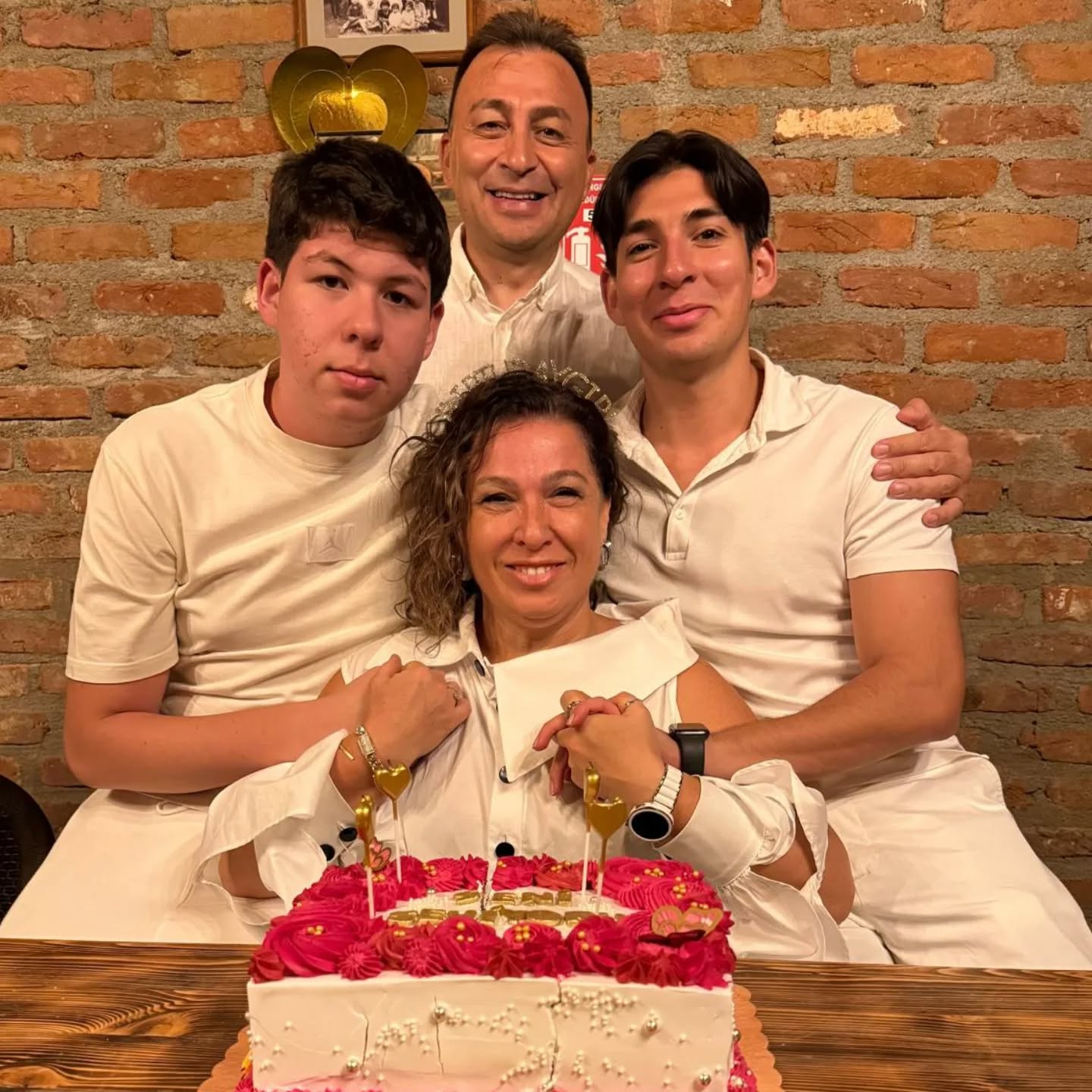 Bashekim Bozbas 50Nci Yasini Kutladi 600608 864E265D7167B7Adc1B665655A6Ff58D