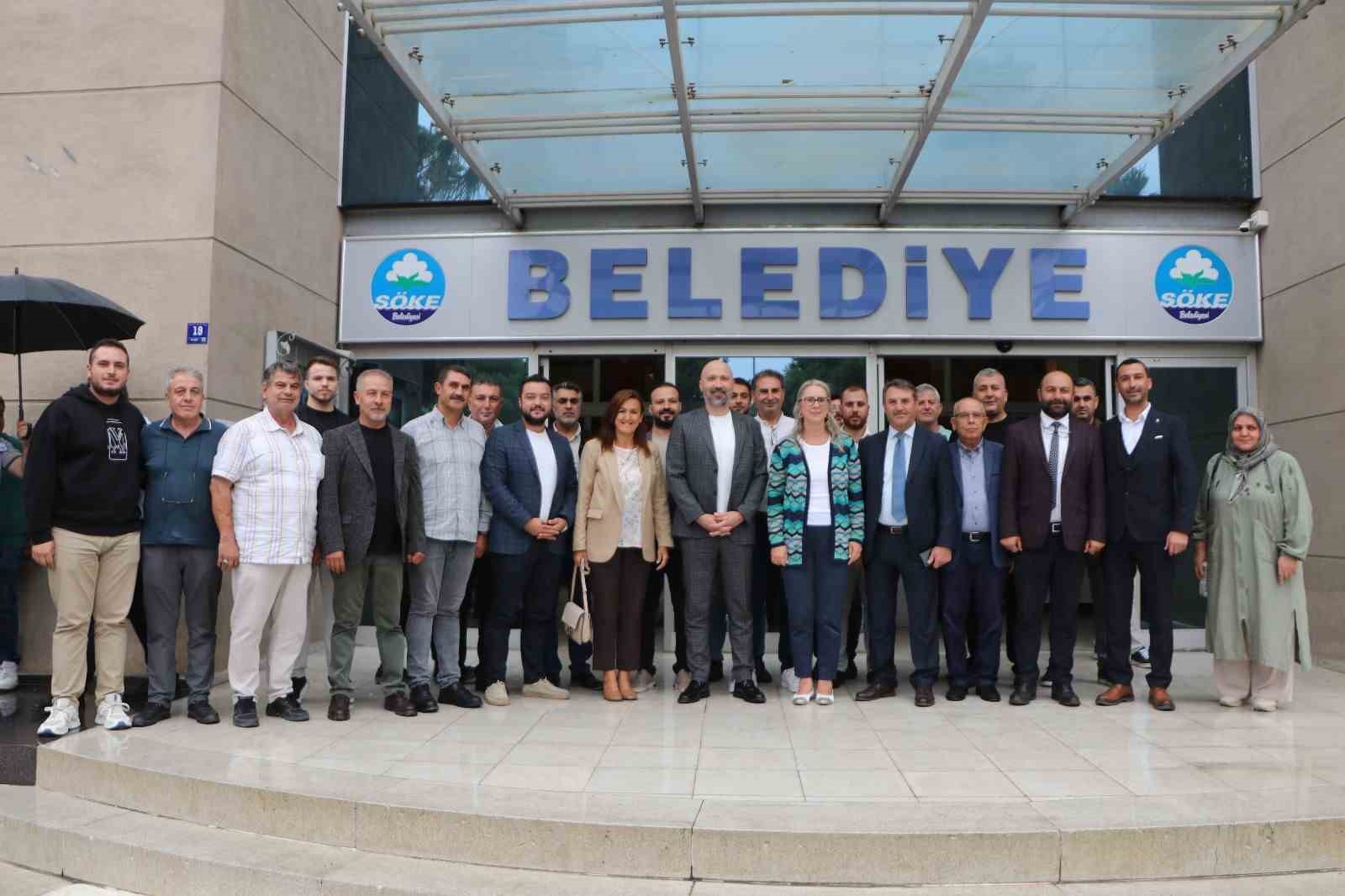 Baskan Arikan Milletvekili Cankiriyi Agirladi 9B58C20B154295007597Bbd0F5Dcae53