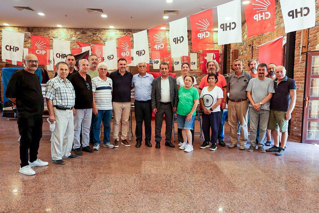 Baskan Yetiskin Sandik Basina Gitti 596516 2A2397320C0074Fbb64815270Ec650B4