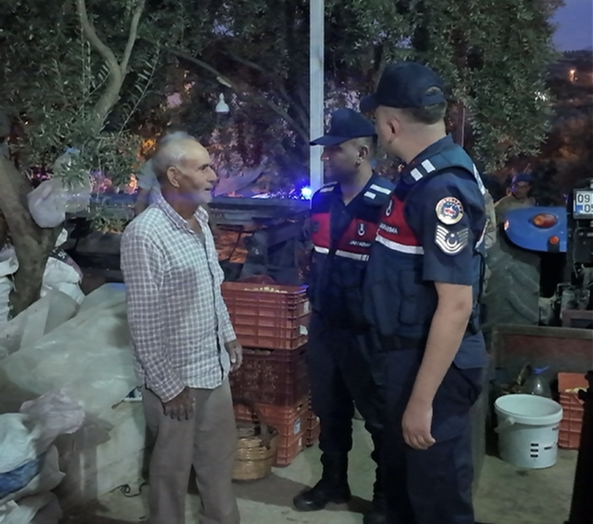 Bozdoganda Incir Hirsizliklarina Onlem Jandarma Vatandas Icin Nobette 597474 Bbaf66D451Cc7C3A065Fc5A815B29D85