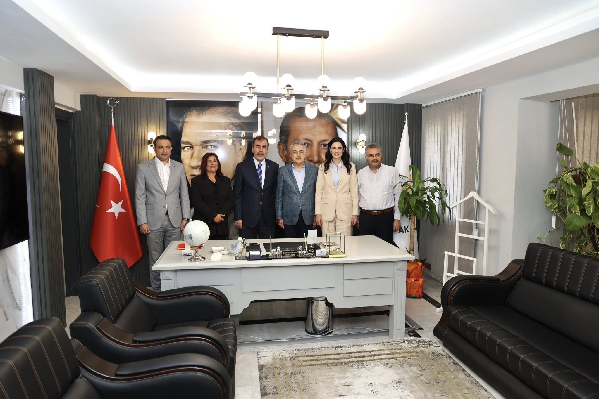 Cercioglundan Ak Partide Ilk Bulusma 595859 A5B6Da0670Bdb52Dbefefe4985550C34