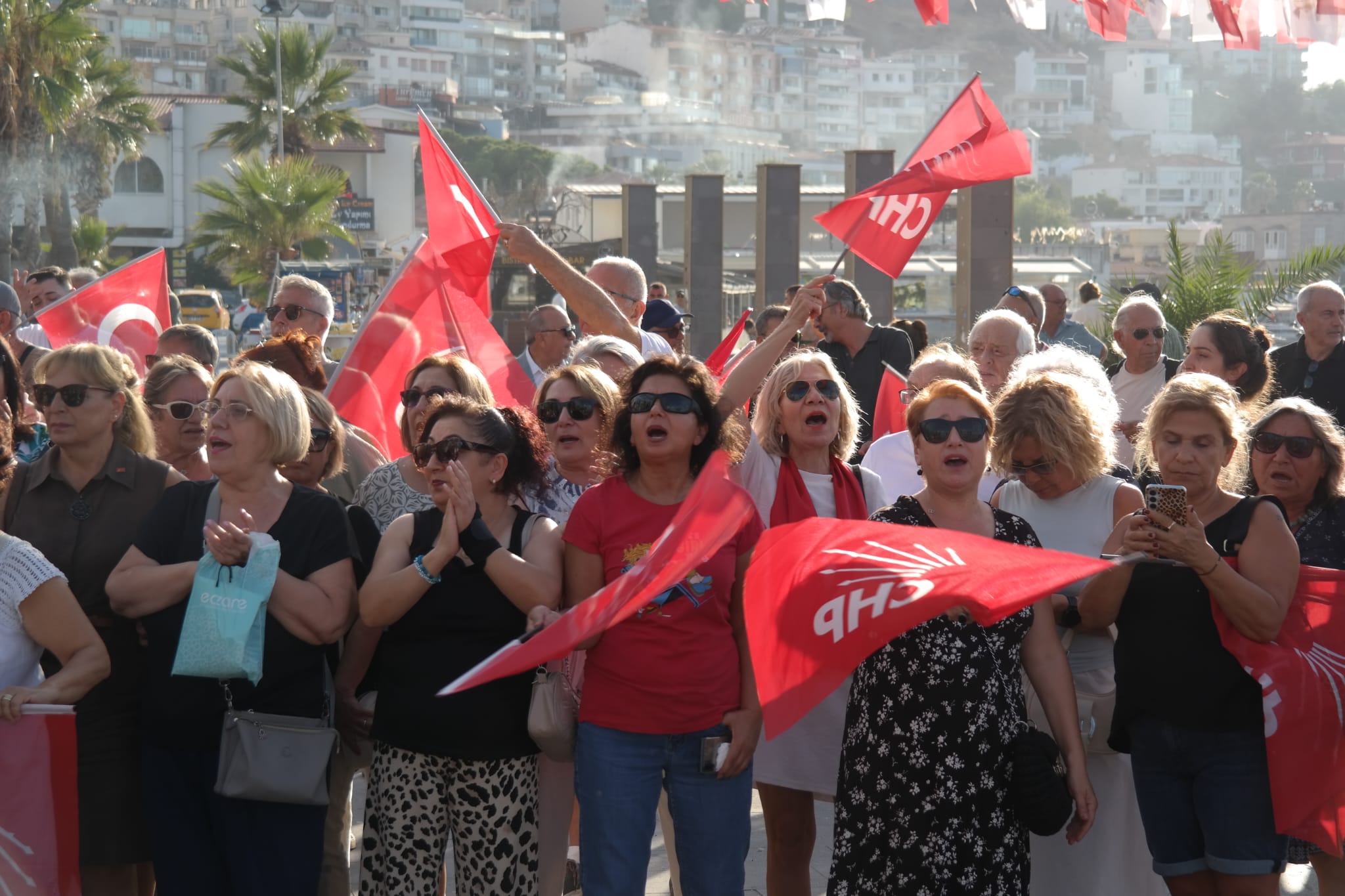 Chp 102 Yasini Kusadasinda Coskuyla Kutladi 598115 2187E48C2414183145A81849A9Bdb636