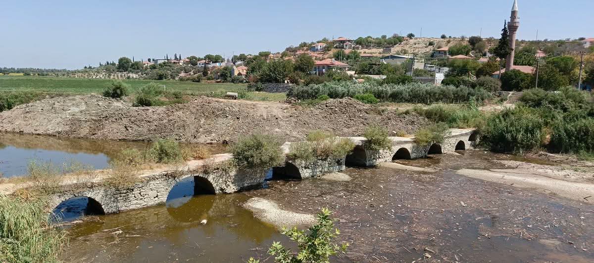 Coplerin Arasindan Tarih Cikti 595925 0Ee301159Da5965Eee3A3Fa1Dc9A4366