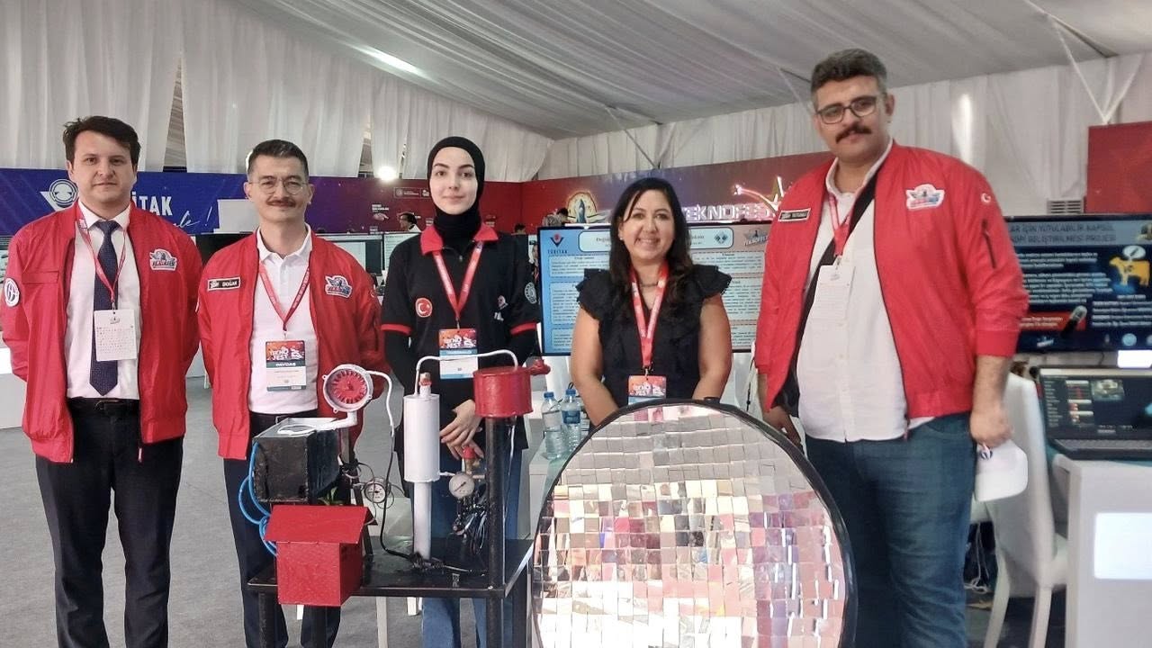 Cumhurbaskani Erdogan Nazillili Genclere Odul Verdi 600741 0744F1883Eb3Ca36F853Ed3C0B94A2D1